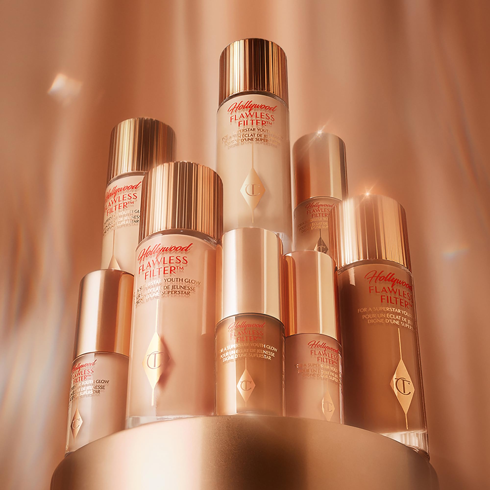 Charlotte Tilbury Hollywood Flawless Filter - Multi‑Use Makeup Primer, Complexion Booster & Illuminating Liquid Highlighter with Sheer Coverage - Smooths & Blurs Skin - 4 Medium