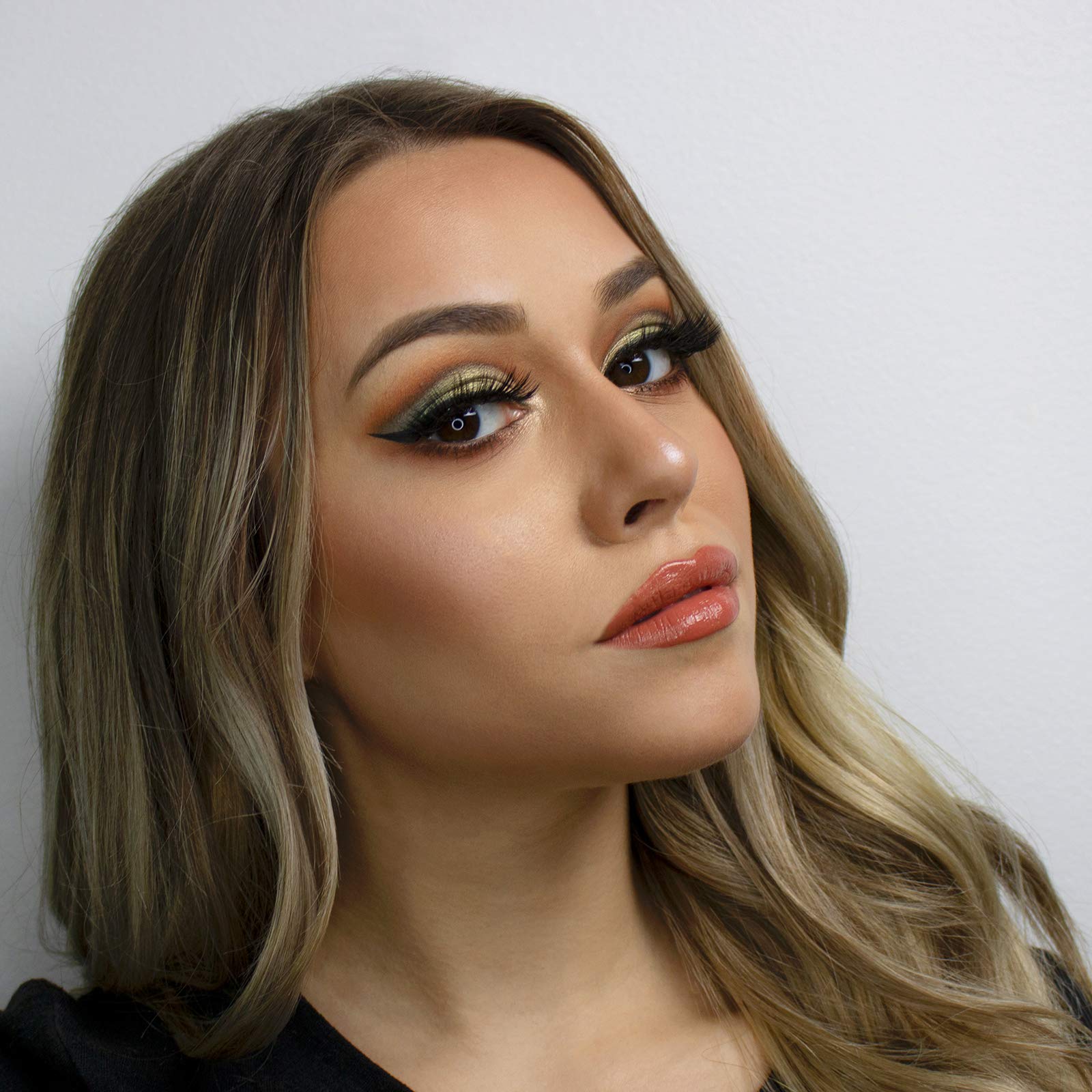 Klara Cosmetics 24 Shades Eyeshadow Palette -Festive Luxury Vibrant Bold Full-Color Pigment Long Lasting Matte Shimmer Eye shadow Palette (Bondi)