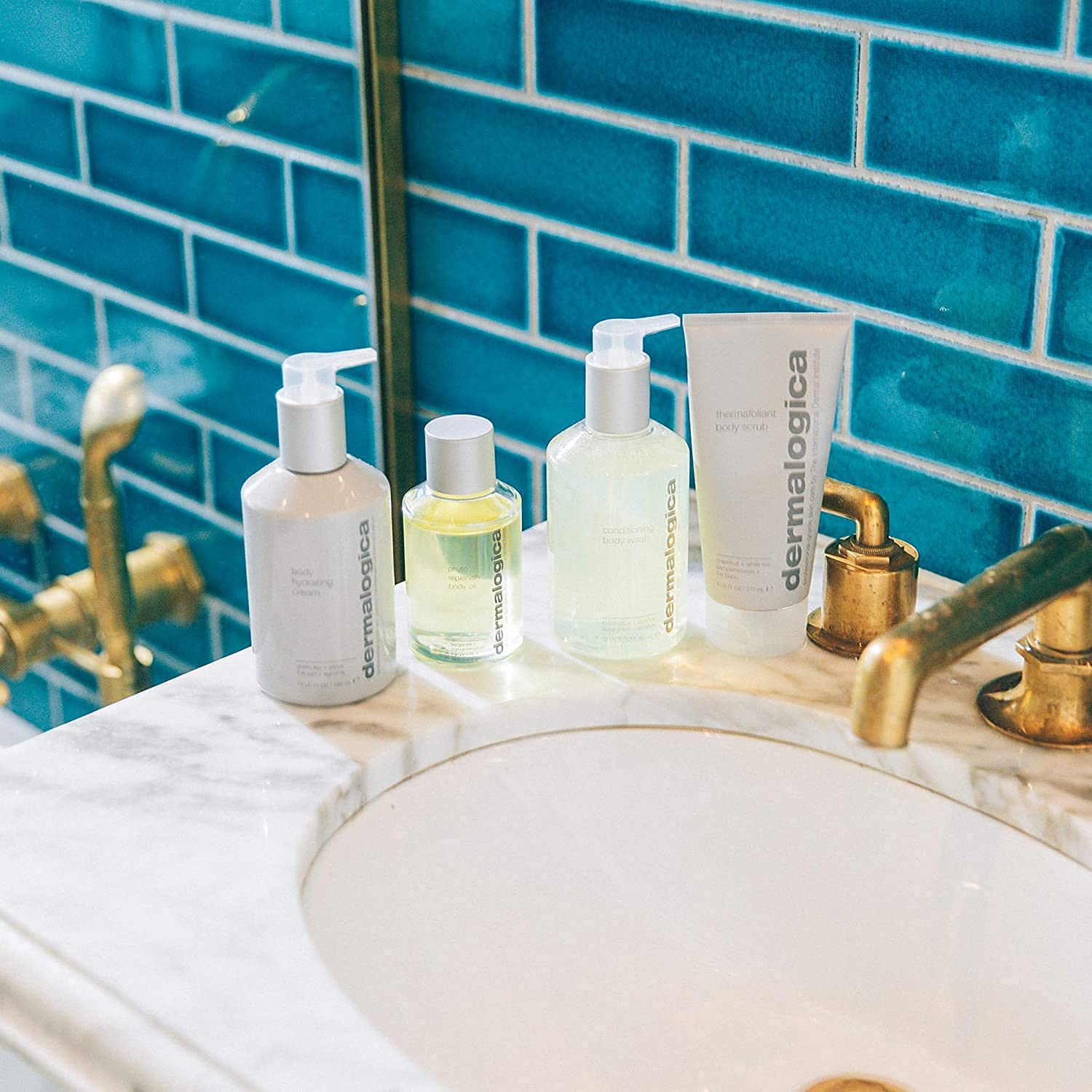 Dermalogica Body Hydrating Cream, Body Lotion with Green Tea and Lemon Oil - Gently Tones and Hydrates Skin To Relieve Dryness, 10 Fl Oz