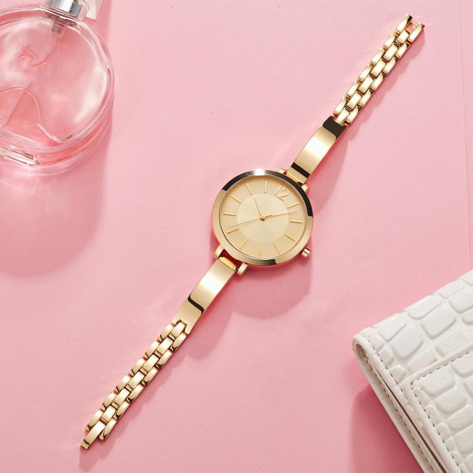BESTKANG Elegant Minimalist Women's Stainless Steel Bracelet Watch - Sleek and Stylish Analog Quartz Wristwatch (Gold)