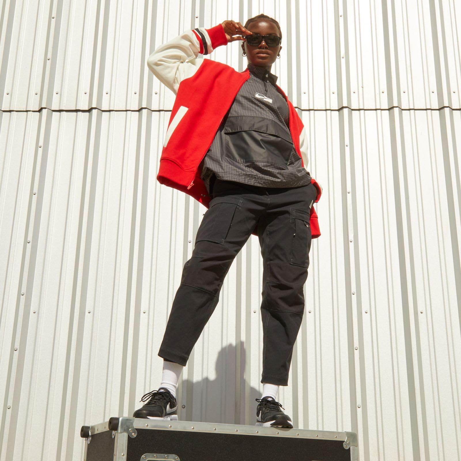 Nike Men's Low-Top Sneakers, Black/White, 6