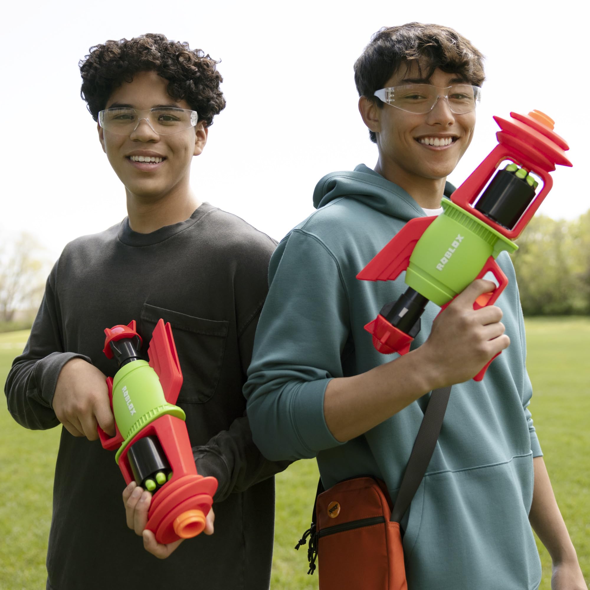 Nerf Roblox Build A Boat for Treasure: Spacelock Ray Blaster, Includes Code to Redeem Exclusive Virtual Item, 8 Elite Darts