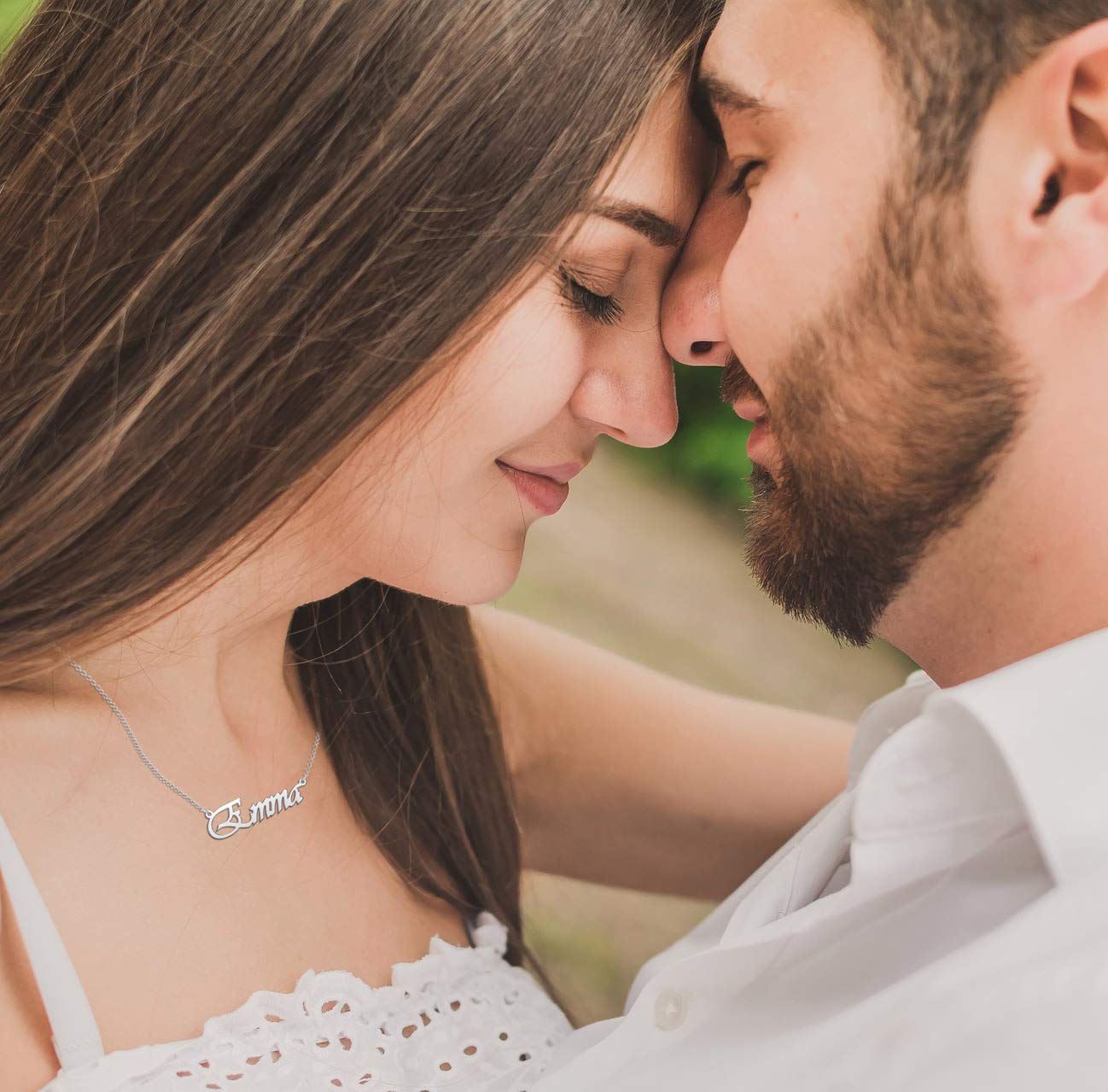 Q&Locket Personalized Custom Name Necklace Script Initial Nameplate Necklaces for Womens