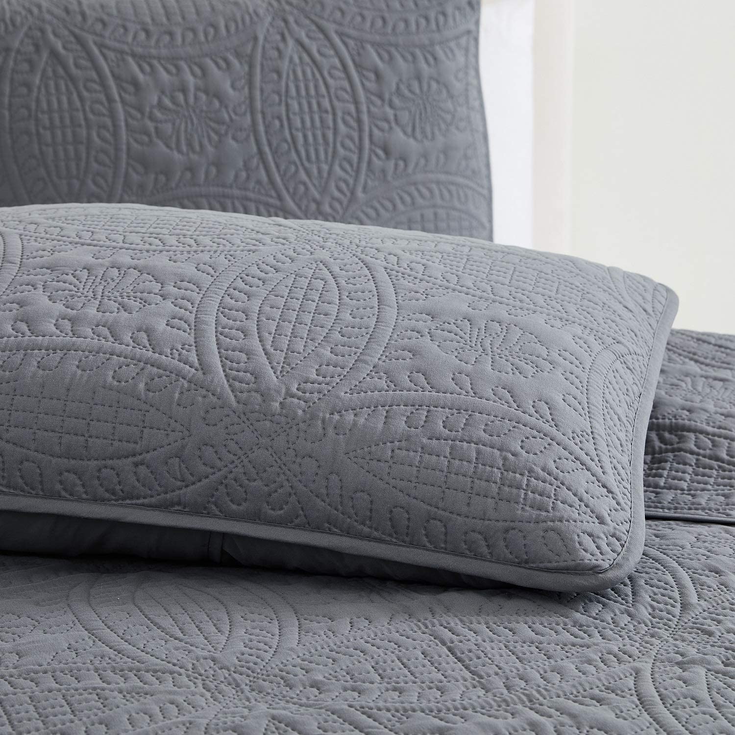 Mellanni Bedspread Coverlet Set + Silk Pillowcase Bundle&Save - Bundle Includes: 3 Piece Quilt Set and 1 Mulberry Silk Pillowcase (King, Gray & Dark Gray)