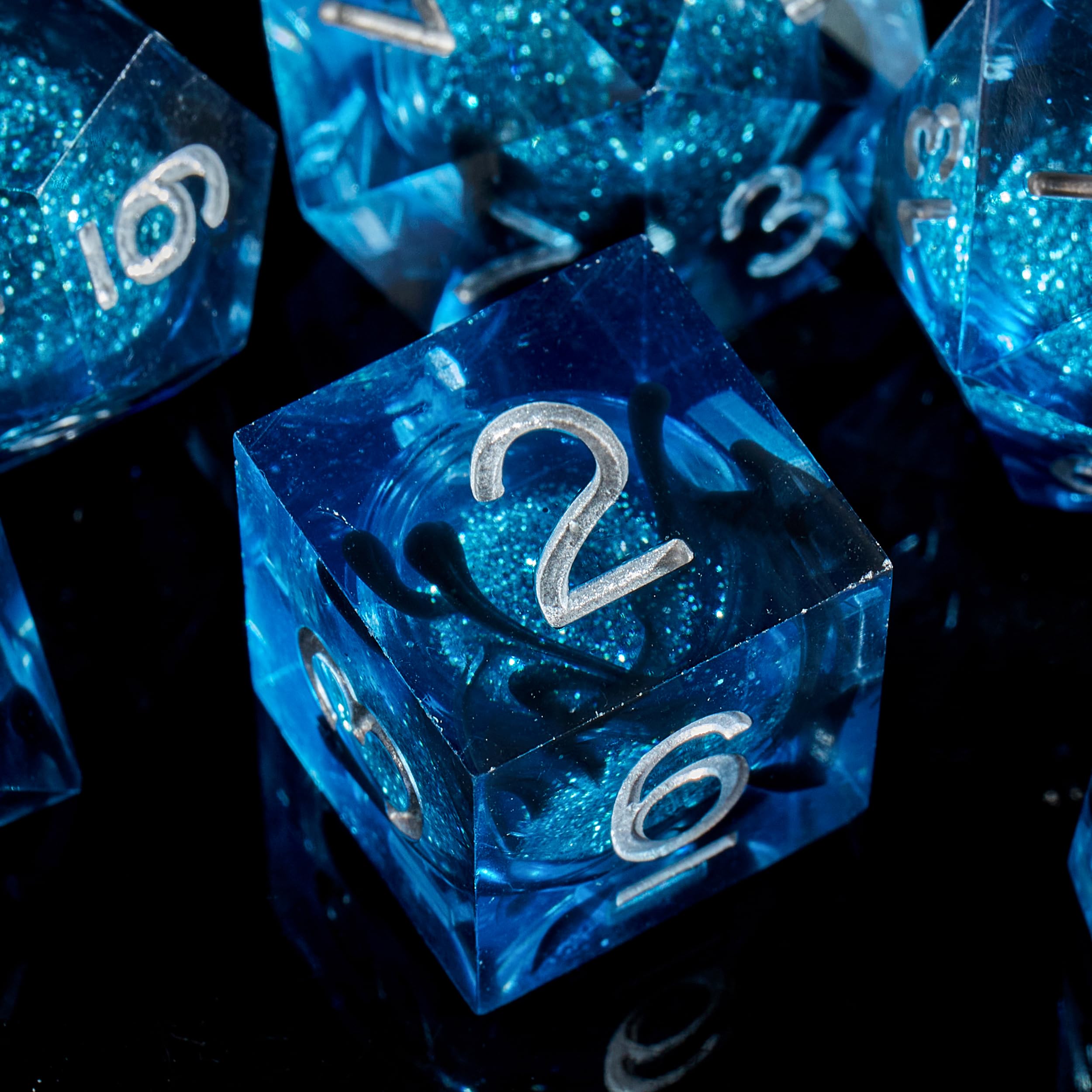 Fugacity DND Dice Set, Liquid Core Handmade Sharp Edge 7 Piece Resin Dice-Dungeons and Dragons Polyhedral Dice Set, D&D Dice Set with Gift Dice Case for RPG MTG Table Games(Blue Sand & Silver)