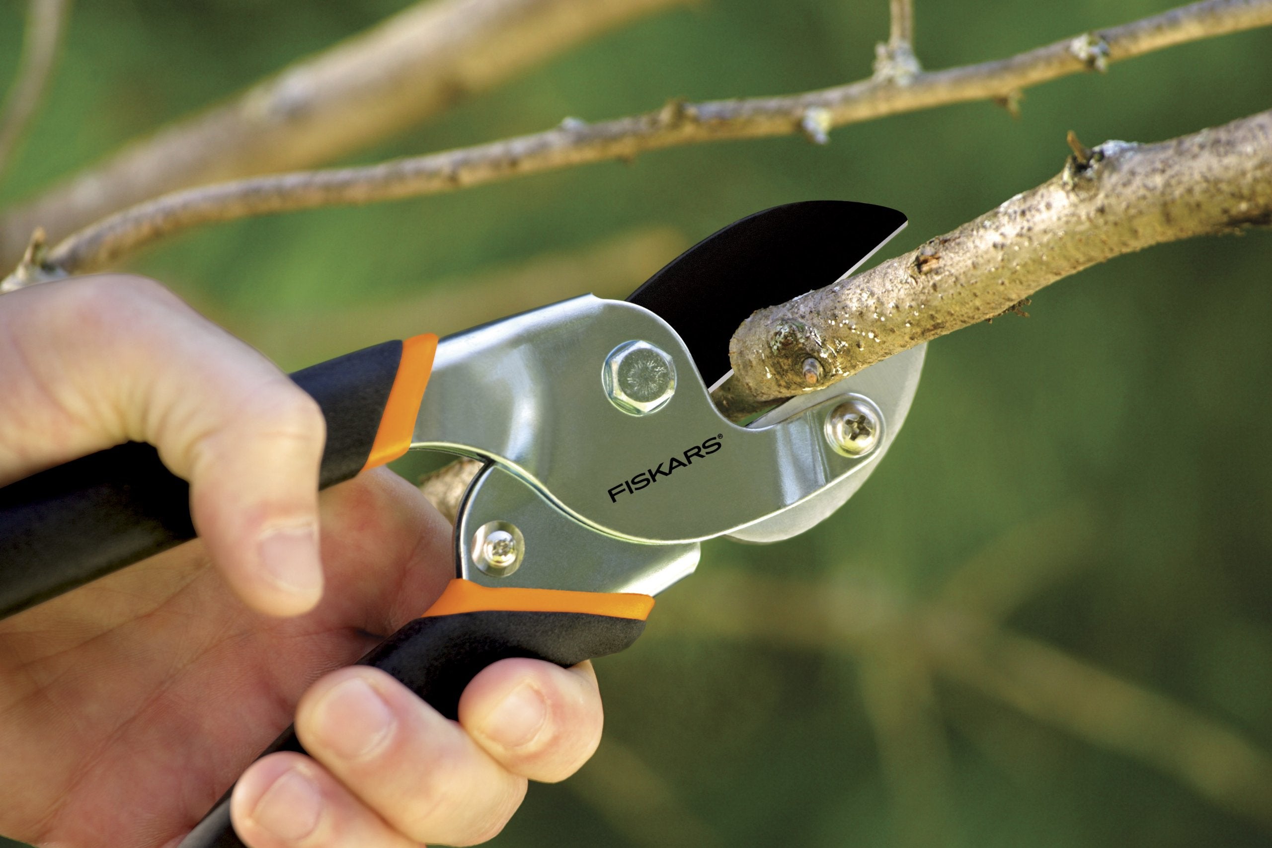 Fiskars Anvil Pruner, 5/8-Inch Cut Capacity Branch Cutter with Power-Lever Design That Provides 2X More Power on Every Cut, Best for Dry, Dead Stems and Small Branches
