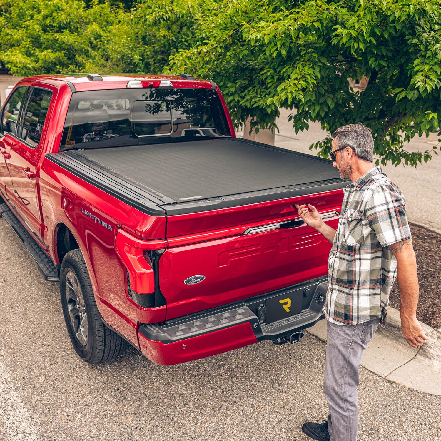 RealTruck BAK Revolver X4s Hard Rolling Truck Bed Tonneau Cover | 80339 | Fits 2021-2025 Ford F-150 (incl. Raptor/Lightning) 5' 7" Bed (67.1")