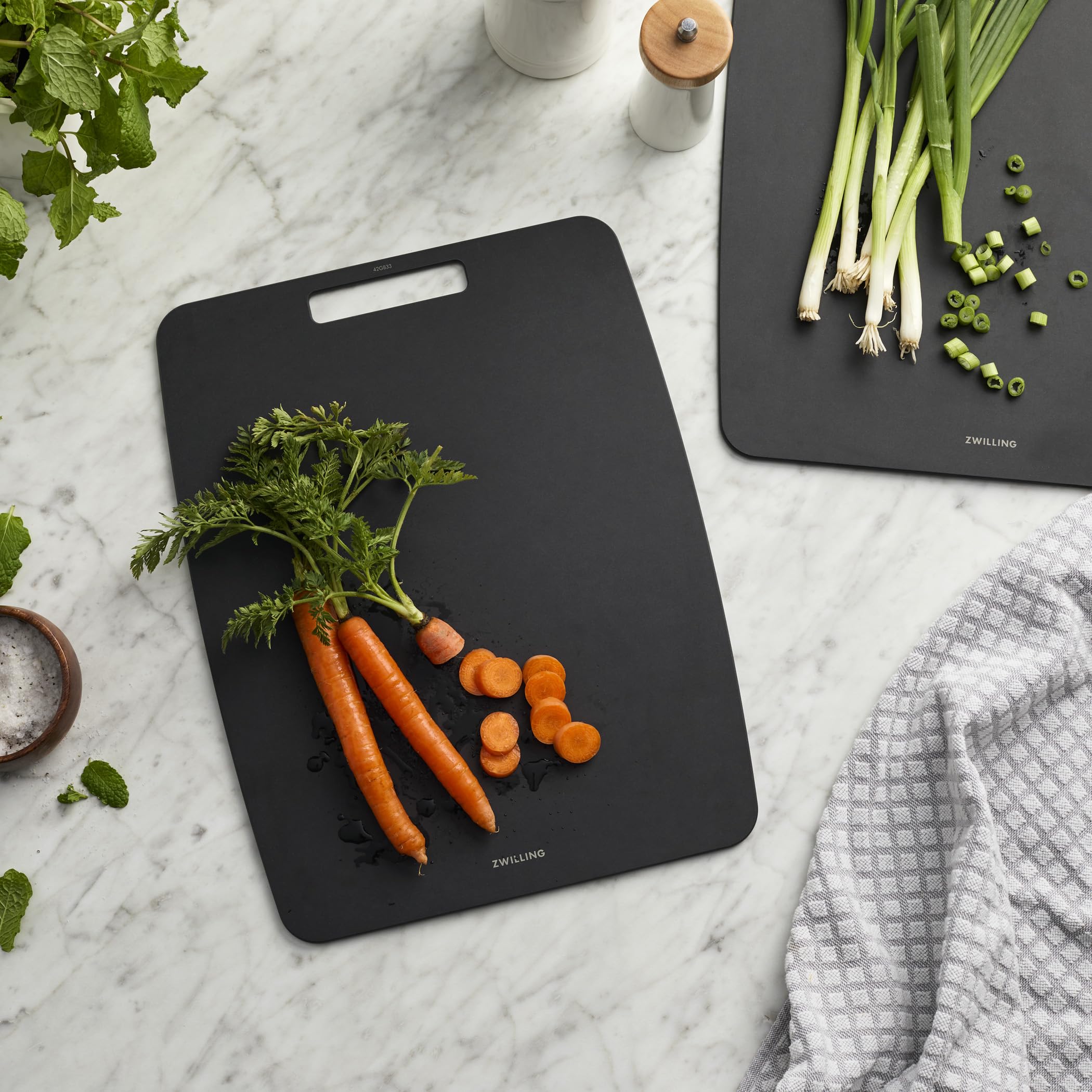 ZWILLING Plant Fiber 14.5-in x 11.25-in Cutting Board - Slate