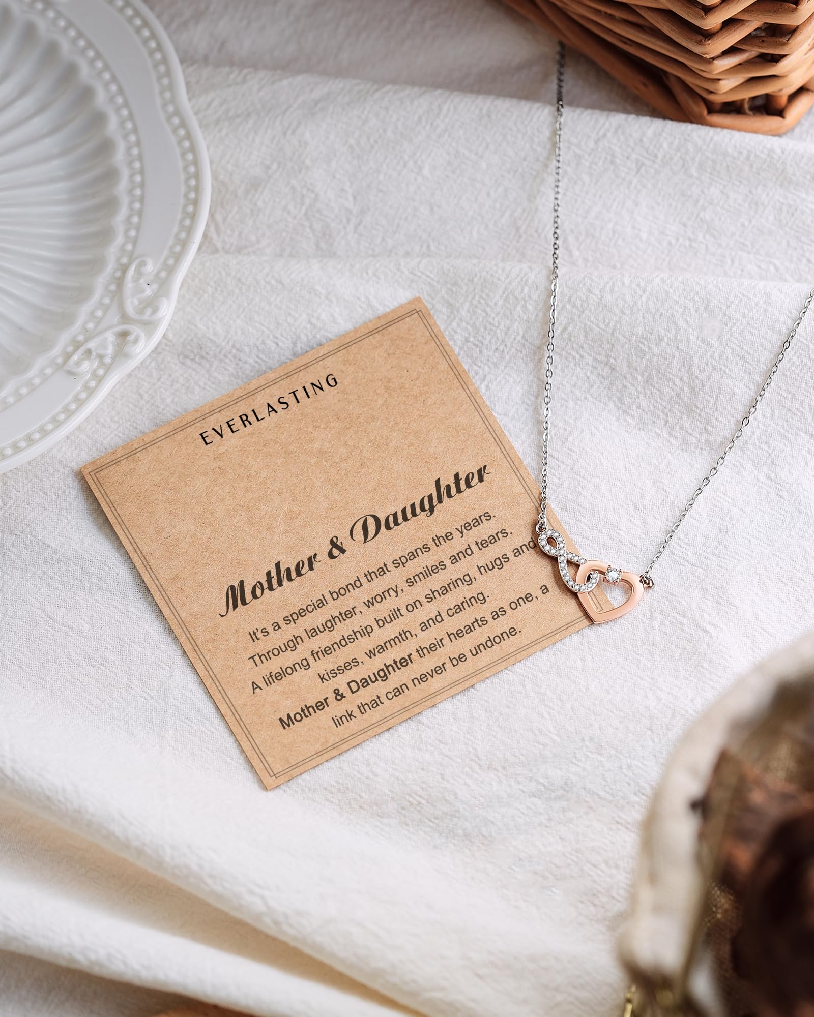 Shonyin Mother Daughter Necklace Mothers Day Gifts from Daughter Infinity Heart Pendant Necklace Jewelry for Women Mother in Law Mom Necklace Valentines Day Gifts for Mom Daughter