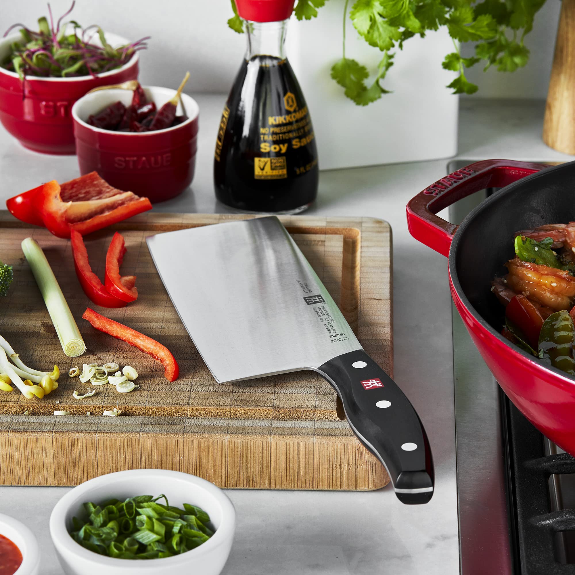 ZWILLING TWIN Signature Chinese Chef Knife, Chinese Cleaver Knife, 7-Inch, Stainless Steel, Black