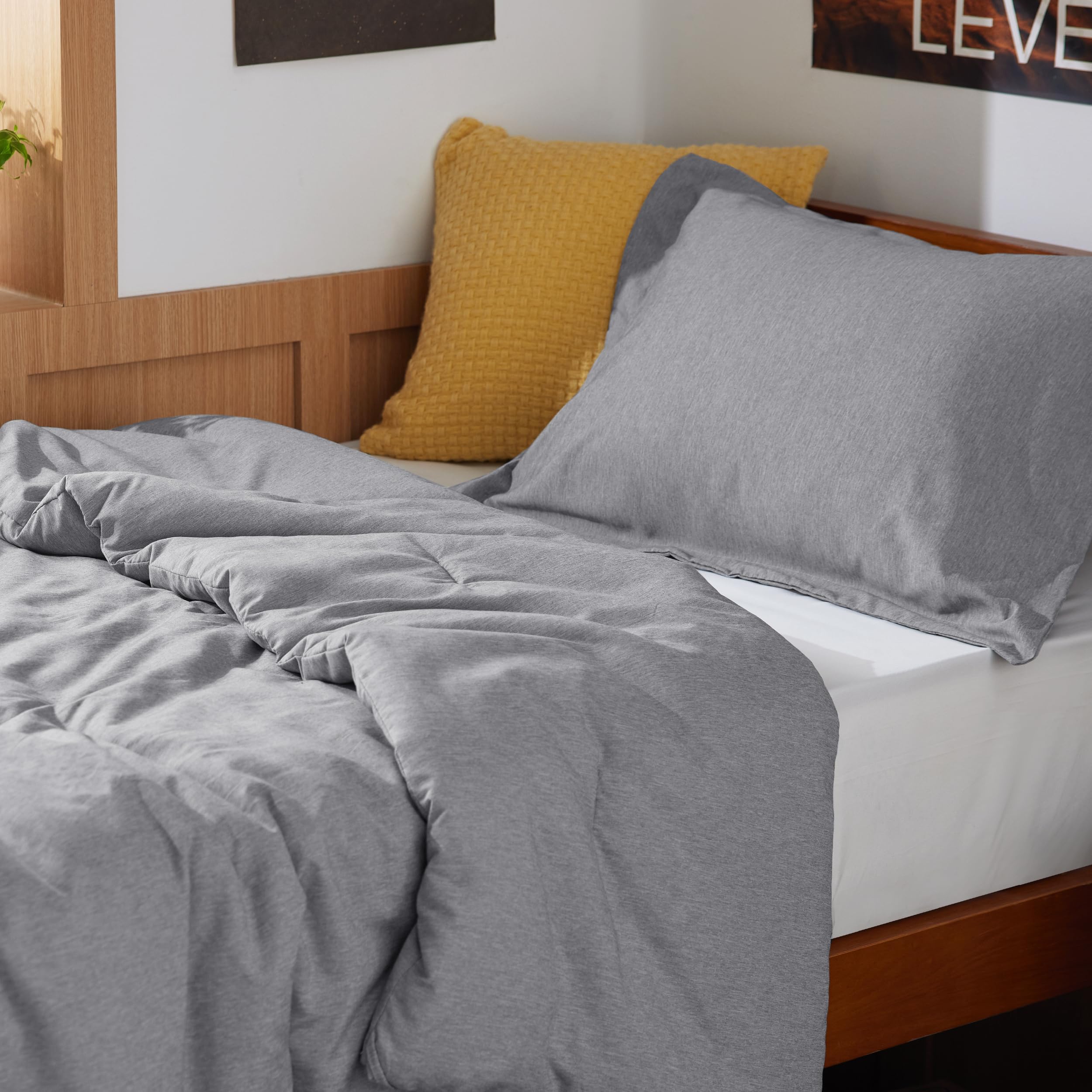 Bedsure Twin/Twin XL Comforter Set Dorm Bedding - Dark Grey Twin Bedding Set for College, Soft Cationic Dyed Bed Set for All Seasons, 2 Pieces, 1 Comforter (68"x88") and 1 Pillow Sham (20"x26"+2")