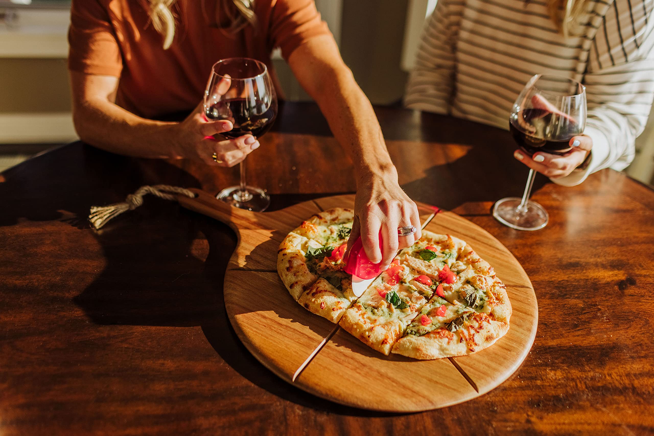 PICNIC TIME Napoletana Cutter Peel, Pizza Paddle Serving Board, (Acacia Wood), 22.3 x 16.5 x 0.6
