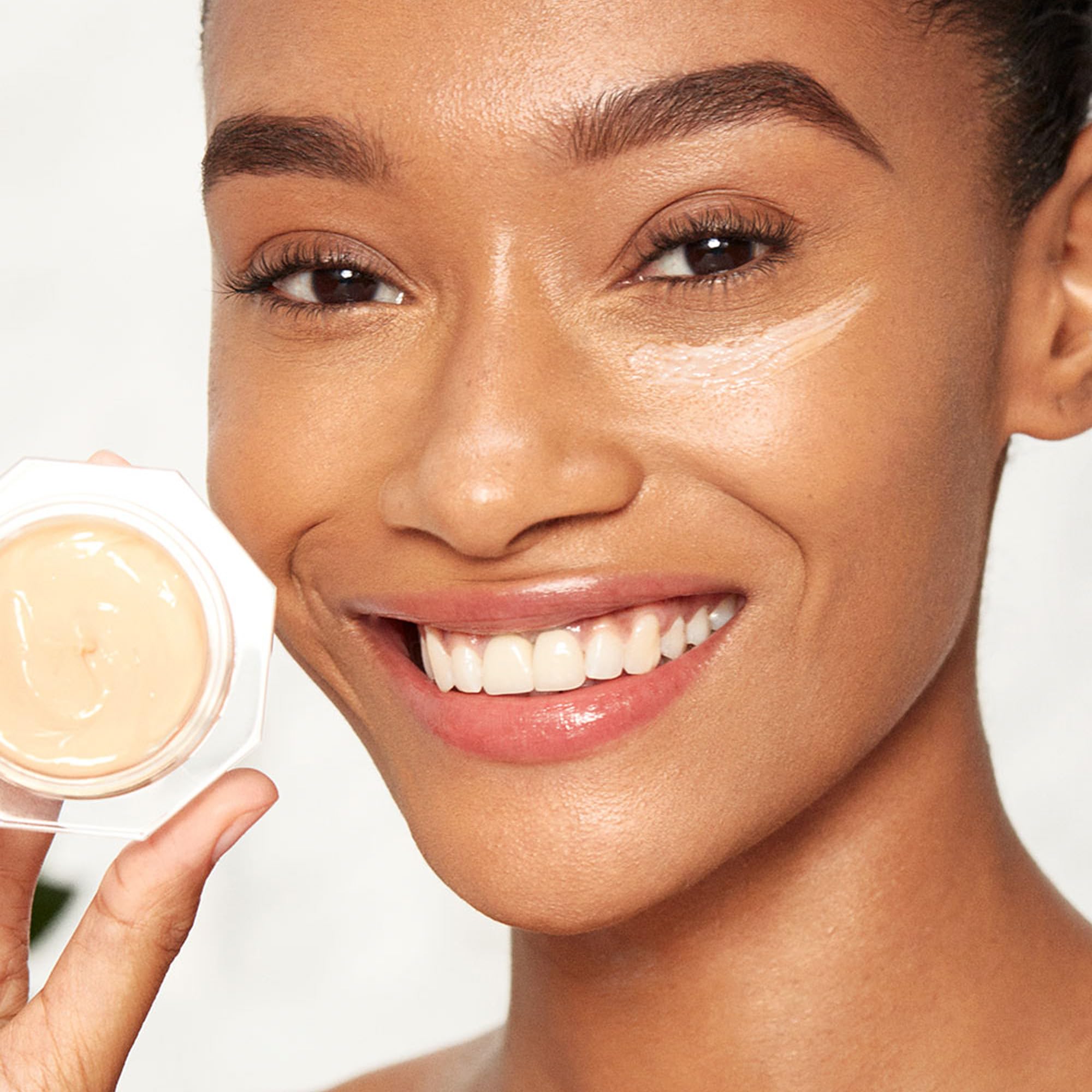 Charlotte Tilbury Magic Eye Rescue - Smoothing & Hydrating Under Eye Cream with Time-Released Retinol & Botanical Complex for Dark Circles, Puffiness & Fine Lines - For Smoother, Youthful Skin (15ml)