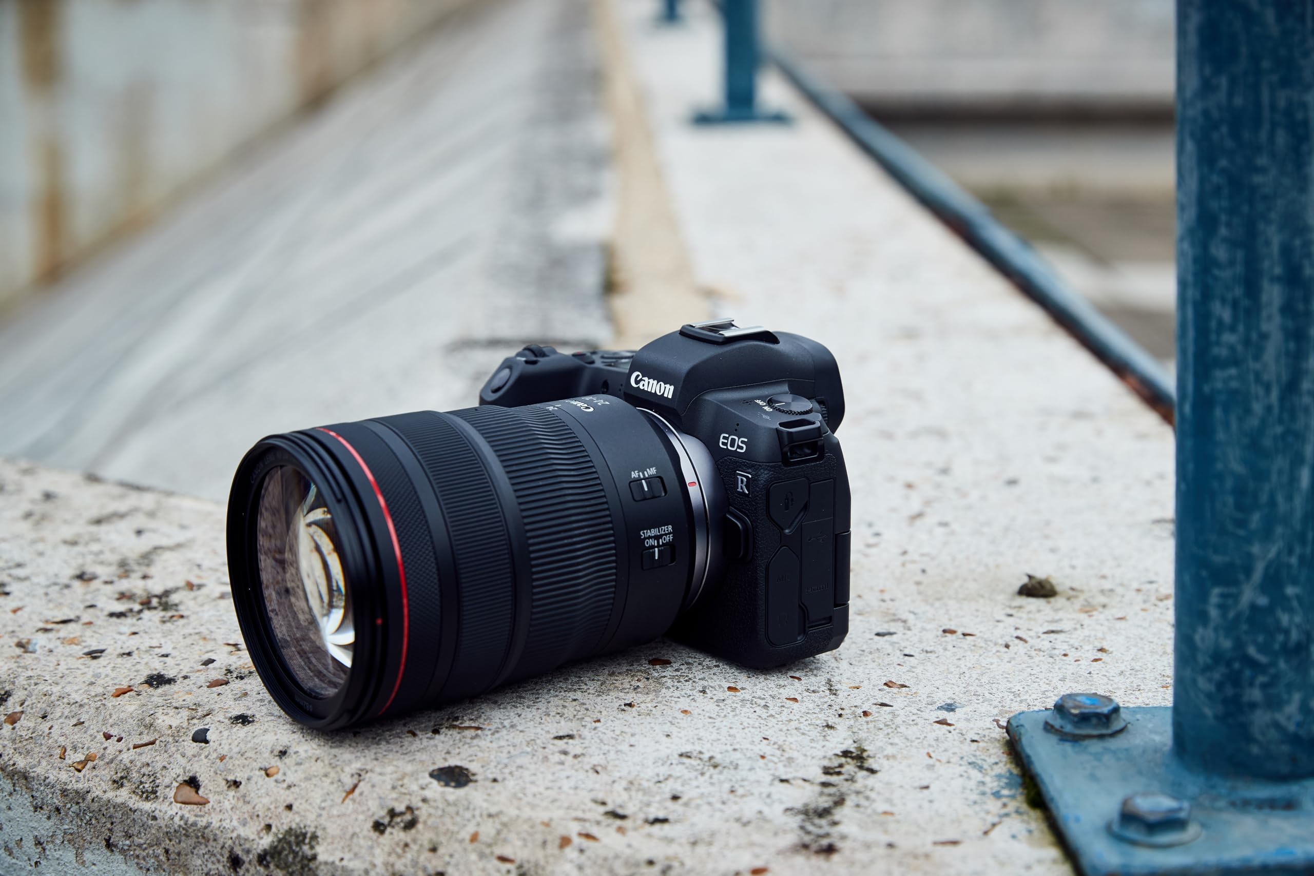 Canon RF 24-105mm Body f/4 L is USM Lens - Black