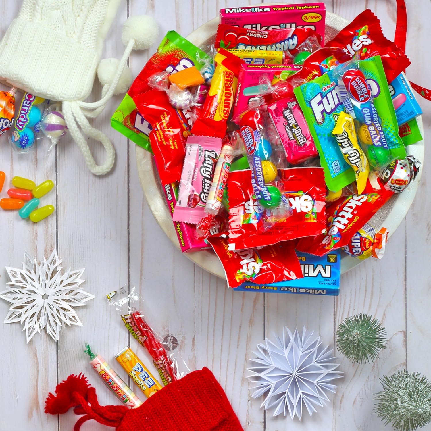 Christmas Candy Variety Pack - 4 Pounds - Bulk Candy - Parade Throws - Pinata Stuffer - Individually Wrapped Candy - Assorted Party Mix - Mixed Big Bag Candy