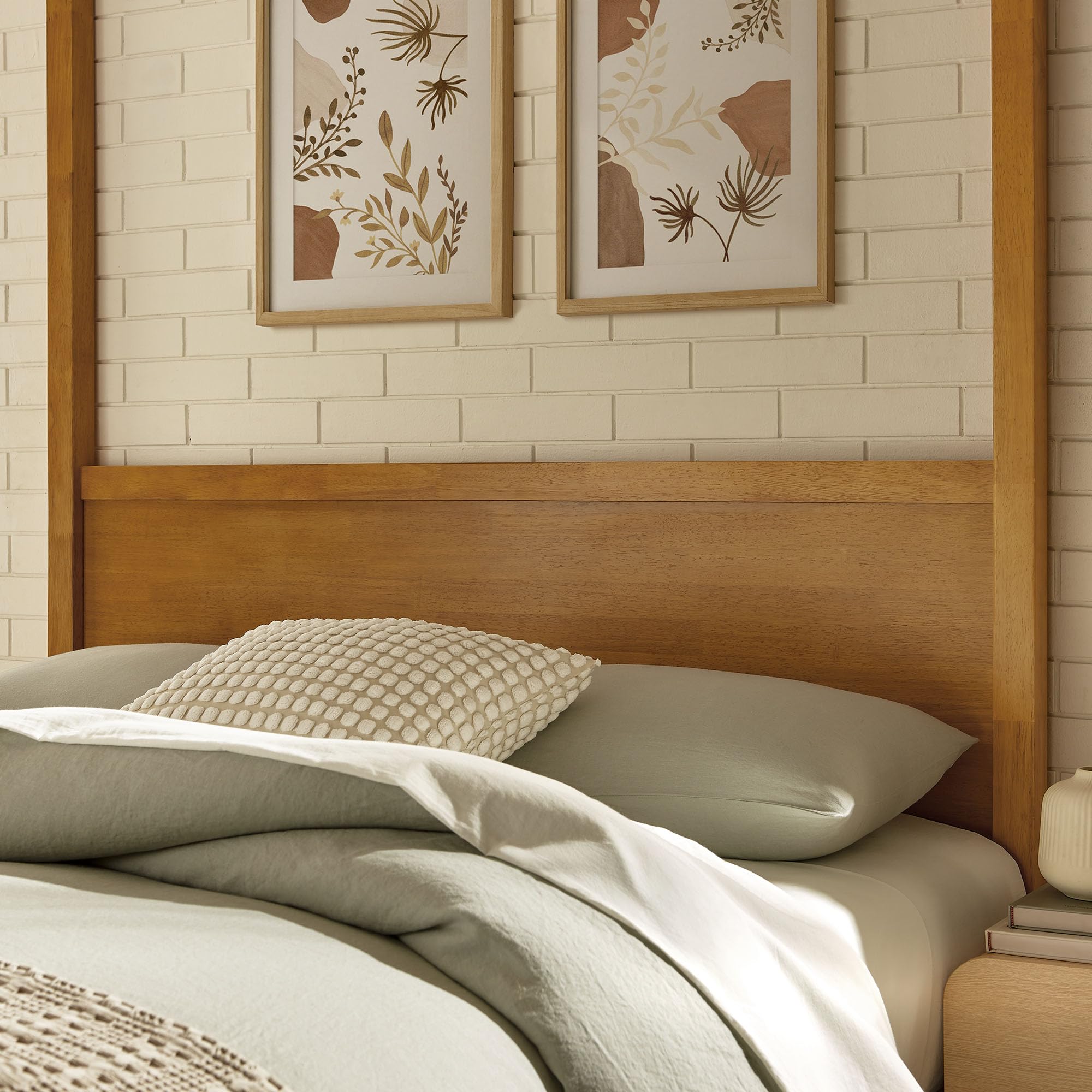 Modway Alva Queen Size 4-Post Wood Platform Canopy Bed in Oak – with with Headboard and Solid Rubberwood Frame