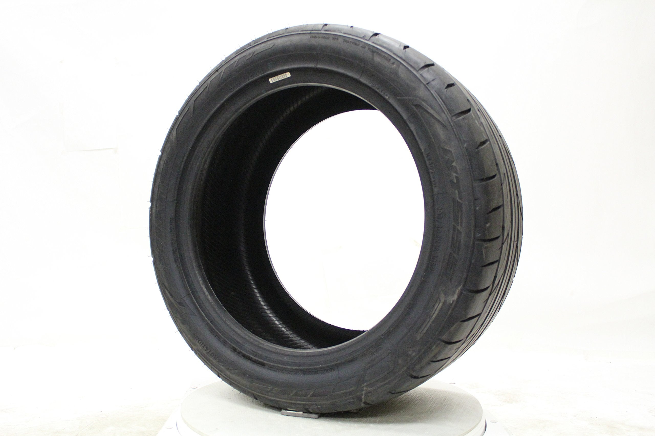 Nitto NT555 G2 245/45ZR17 99W