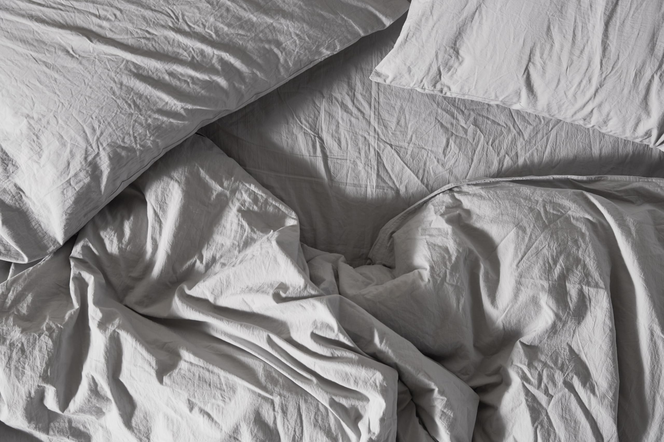 Coyuchi Organic Crinkled Percale Sheet Set, Pewter (Queen)