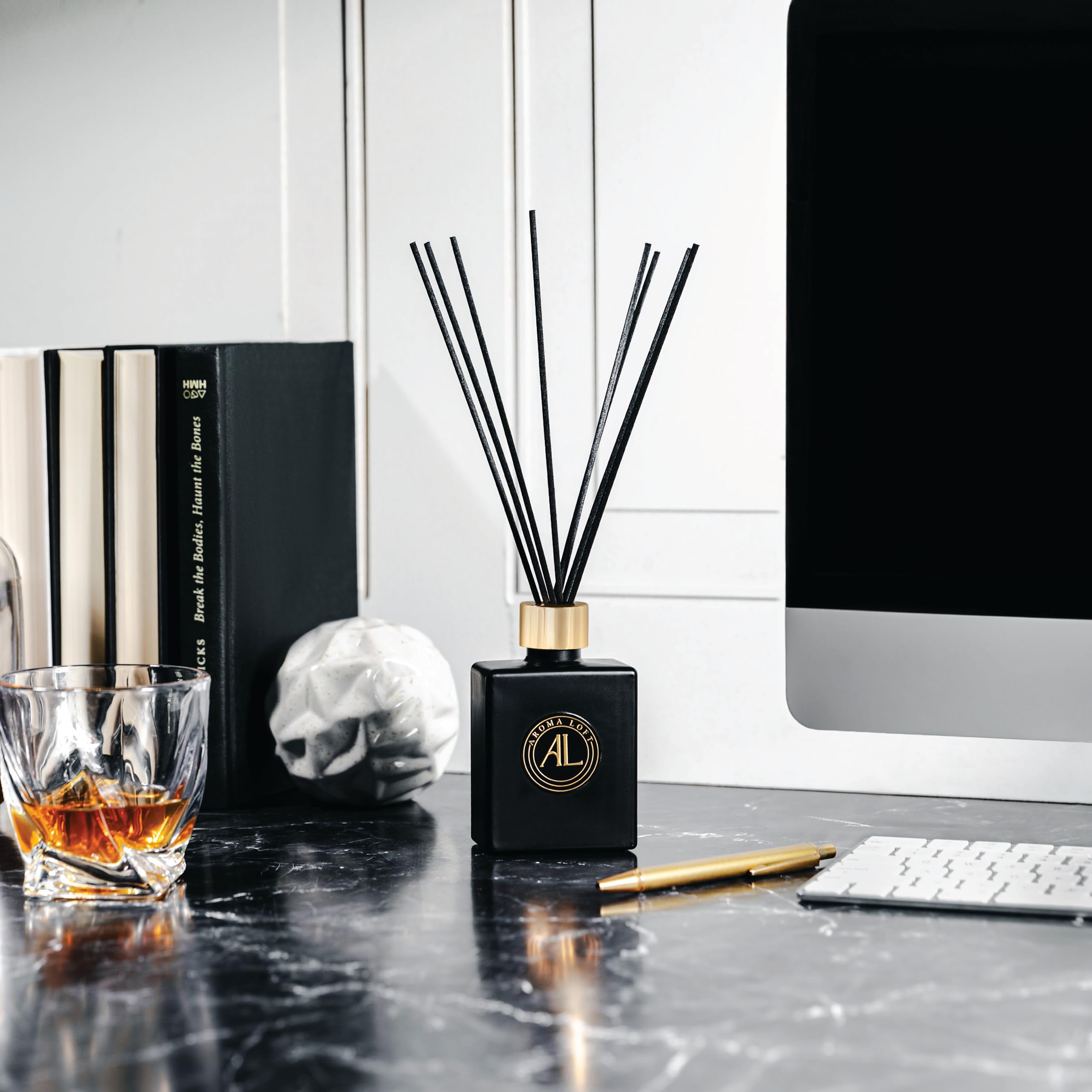 Reed Diffuser-Cashmere Vanilla Reed Diffusers for Home-5 oz.Oil Diffuser Sticks - Bathroom Diffuser Set-Scent Diffusers for Home- Oil Diffuser Reeds,-Scent Sticks in Oil-Office Smell Good Stuff