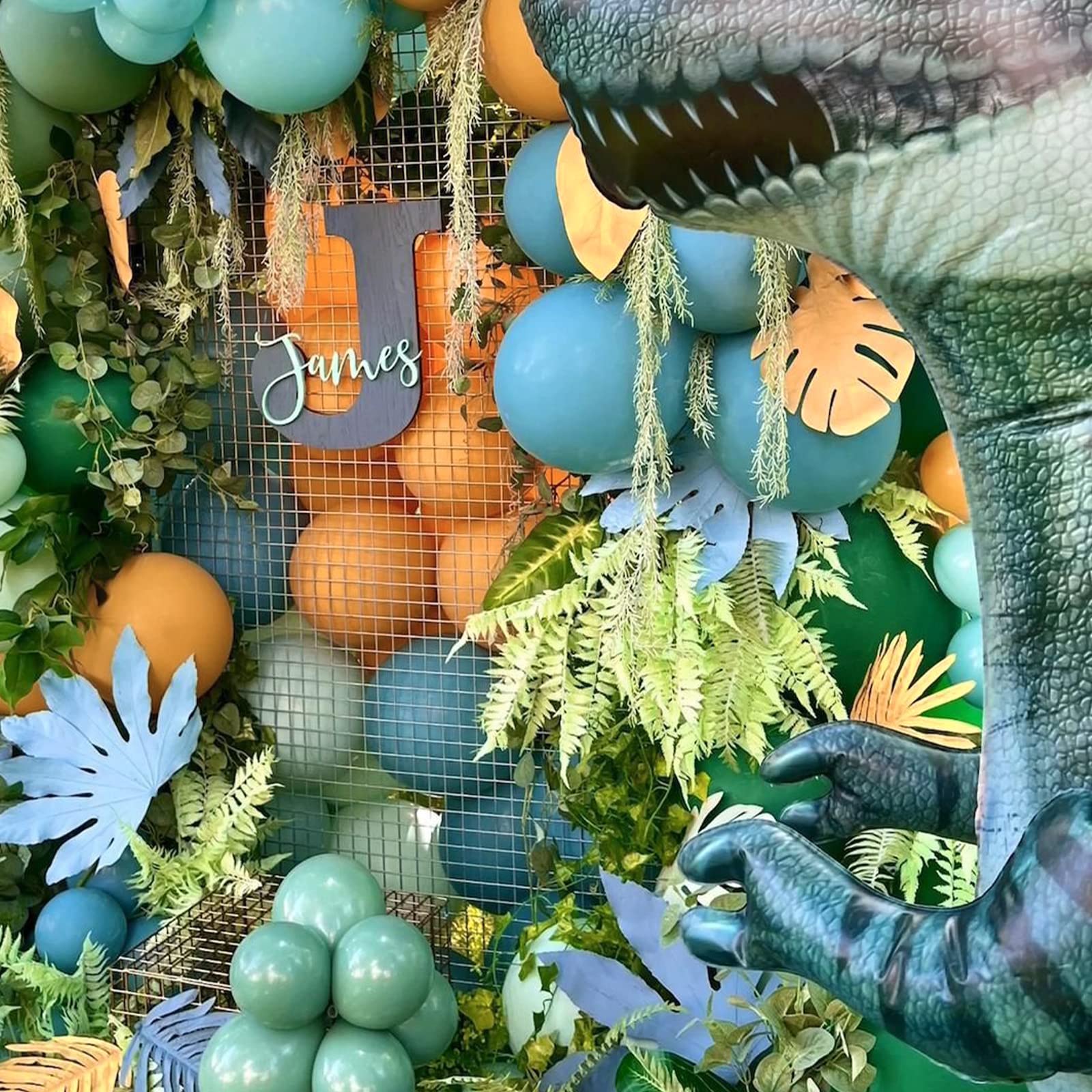 PartyWoo 140 pcs Green Balloon Garland Kit, Pack of Green, Sage Olive Caramel, Nude, Metallic Gold & Dark Balloons for Birthday Decorations, Baby Shower Wedding Decorations