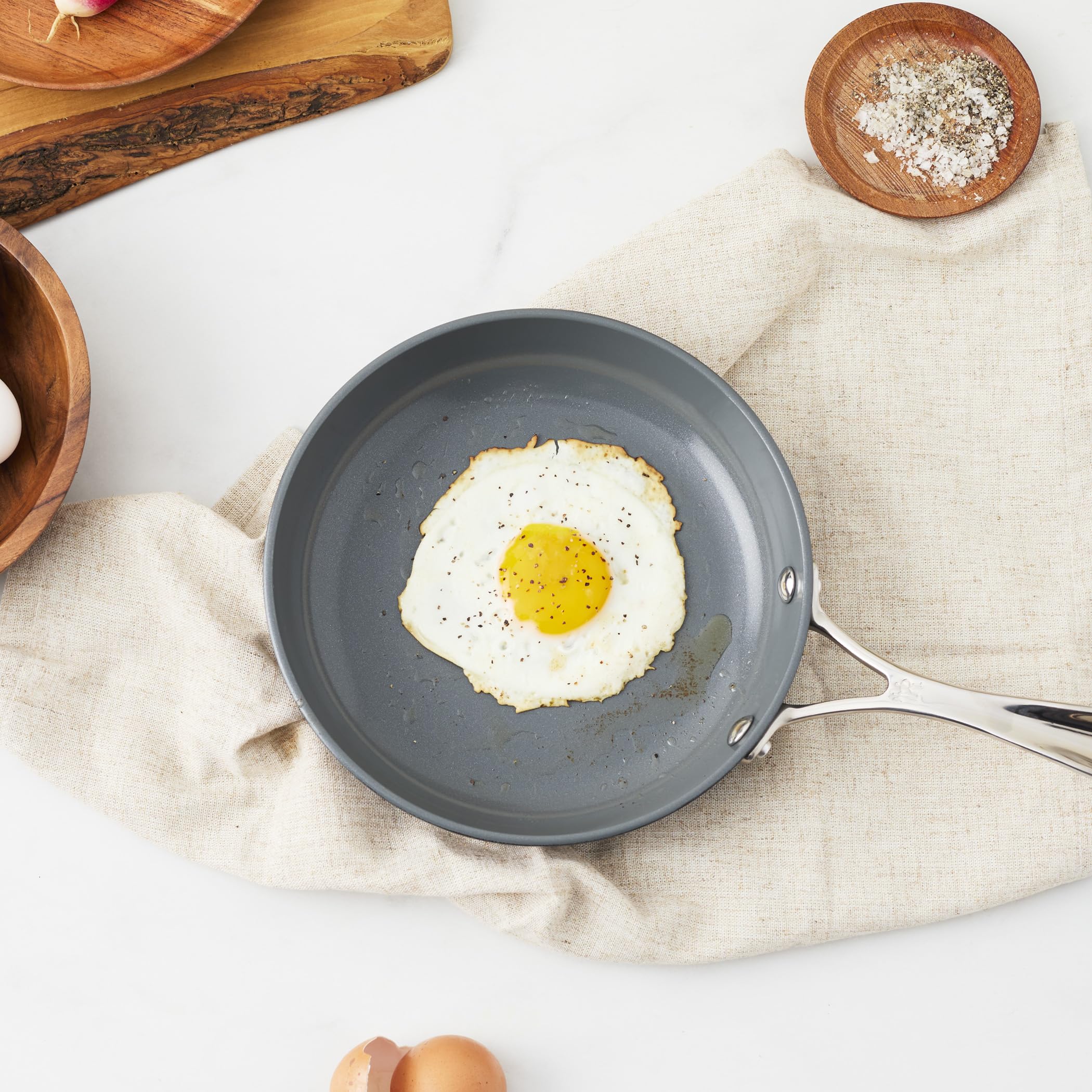 Henckels Release 8-inch Aluminum Ceramic Nonstick Fry Pan