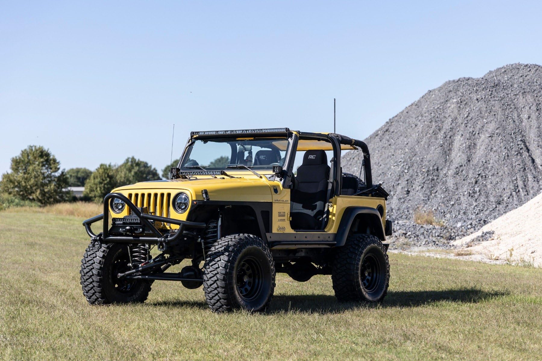 Rough Country Daytona Steel Wheel Black (16x8 / 8x6.5 / 8x165.1) -RC51-6881 Painted and Center Cap is Not Included (16 x 8. inches /8 x 6 inches, 0 inches Offset)