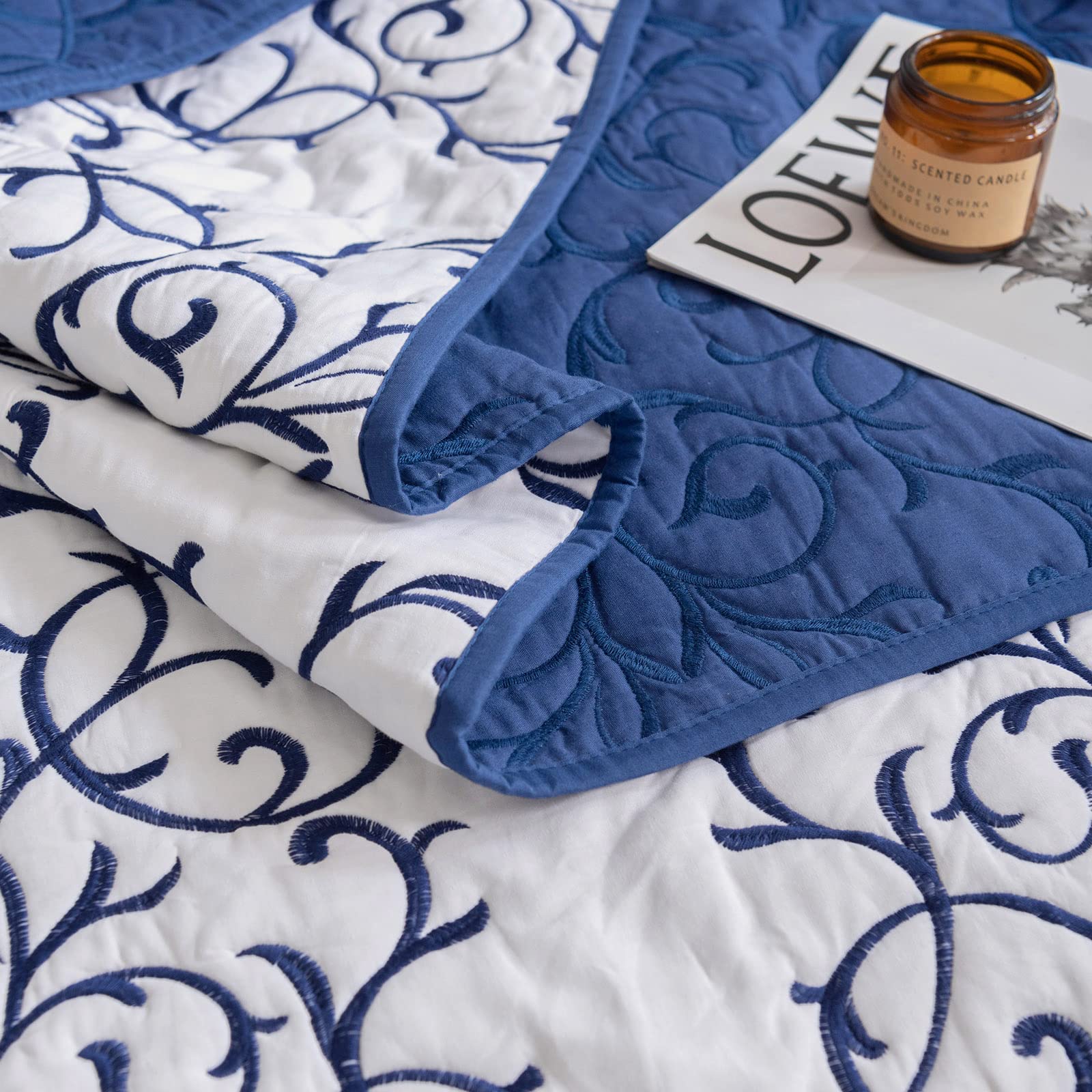mixinni Reversible Twin Quilt 2-Piece Blue Embroidery Pattern Elegant Quilt Set with Embroidered Decorative Sham Soft King Size Bedspread&Coverlet Set-Twin, Blue