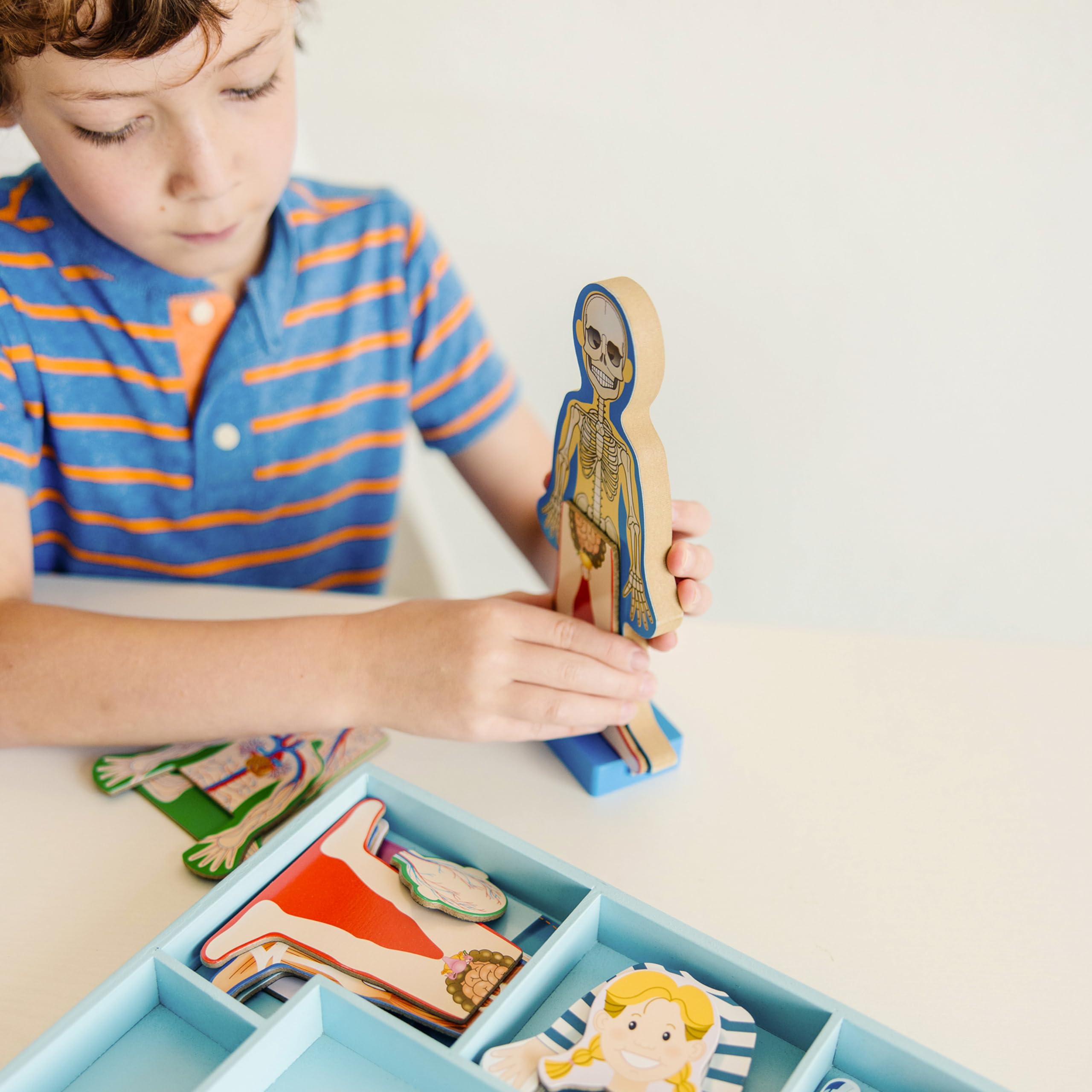 Melissa & Doug Magnetic Human Body Anatomy Play Set With 24 Magnetic Pieces and Storage Tray