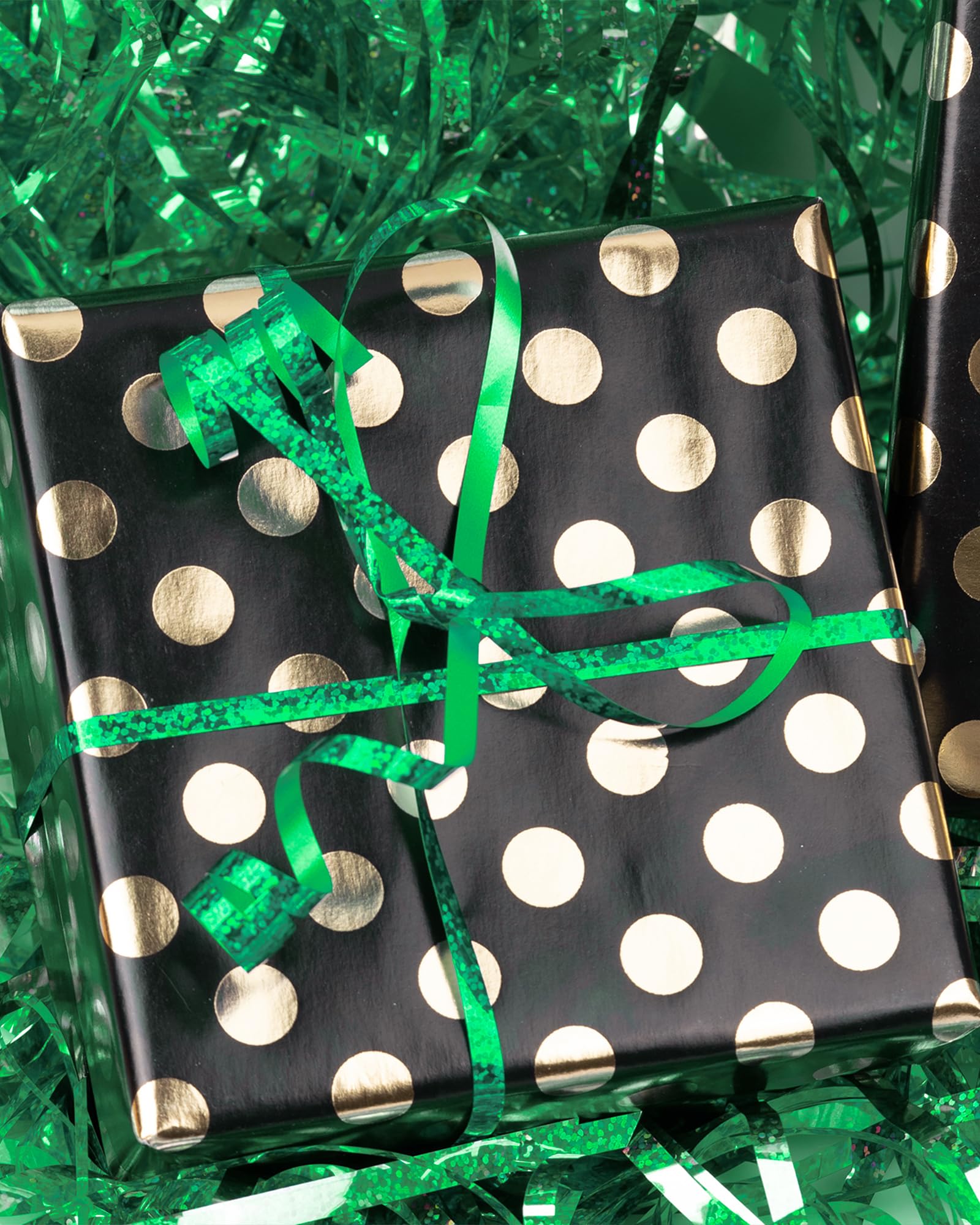 PartyWoo Green Curling Ribbon for Balloons, 600 Yards Iridescent Crimped, Shiny for Craft, Gift Wrapping, Wedding, Florist Flower (6 Rolls, 100 Yards/Roll)