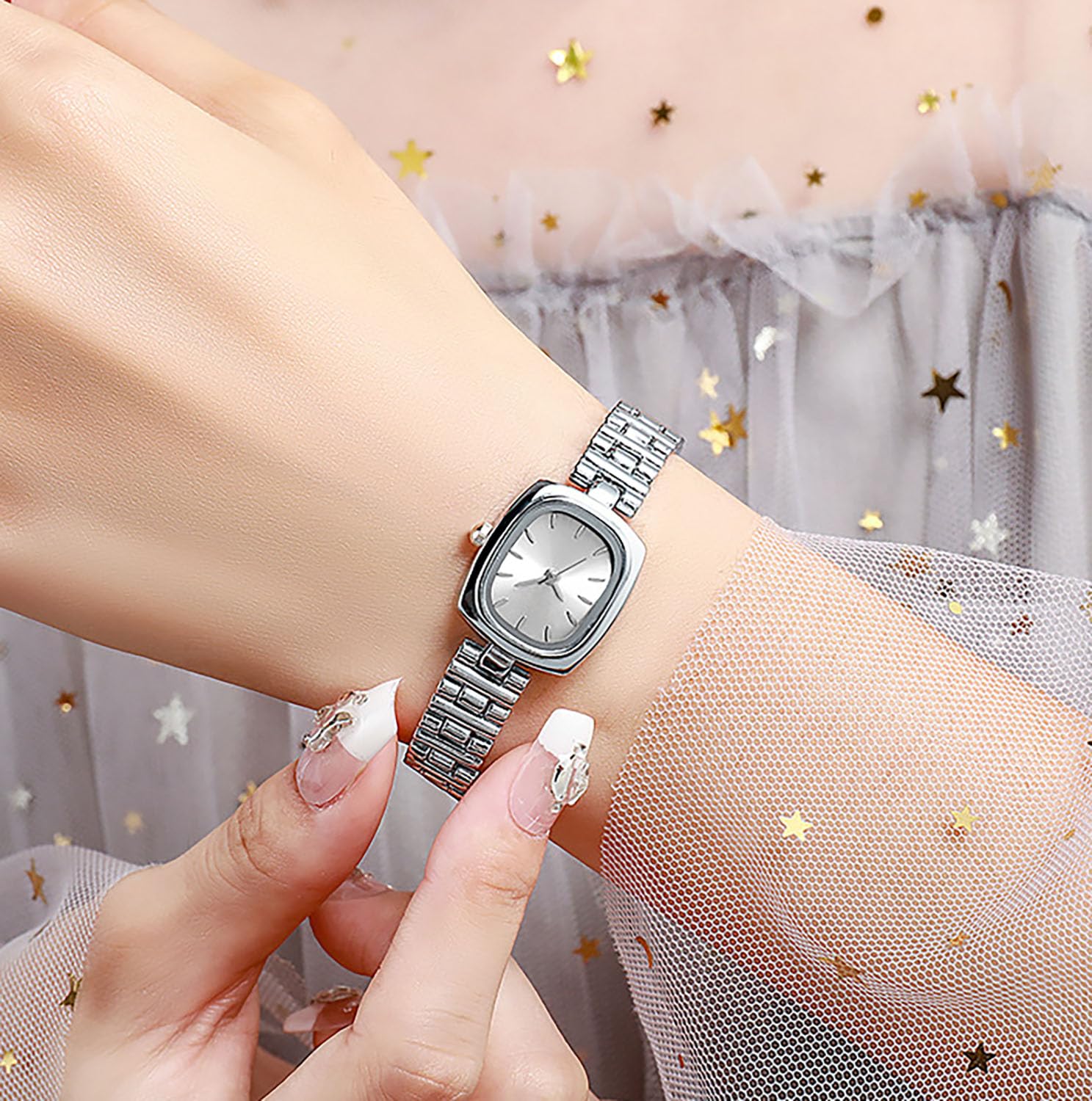 BESTKANG Watches for Women Watches Vintage Women's Dress Watchsquare Gold Watches for Women Bracelet Quartz Watch (Silver-White)