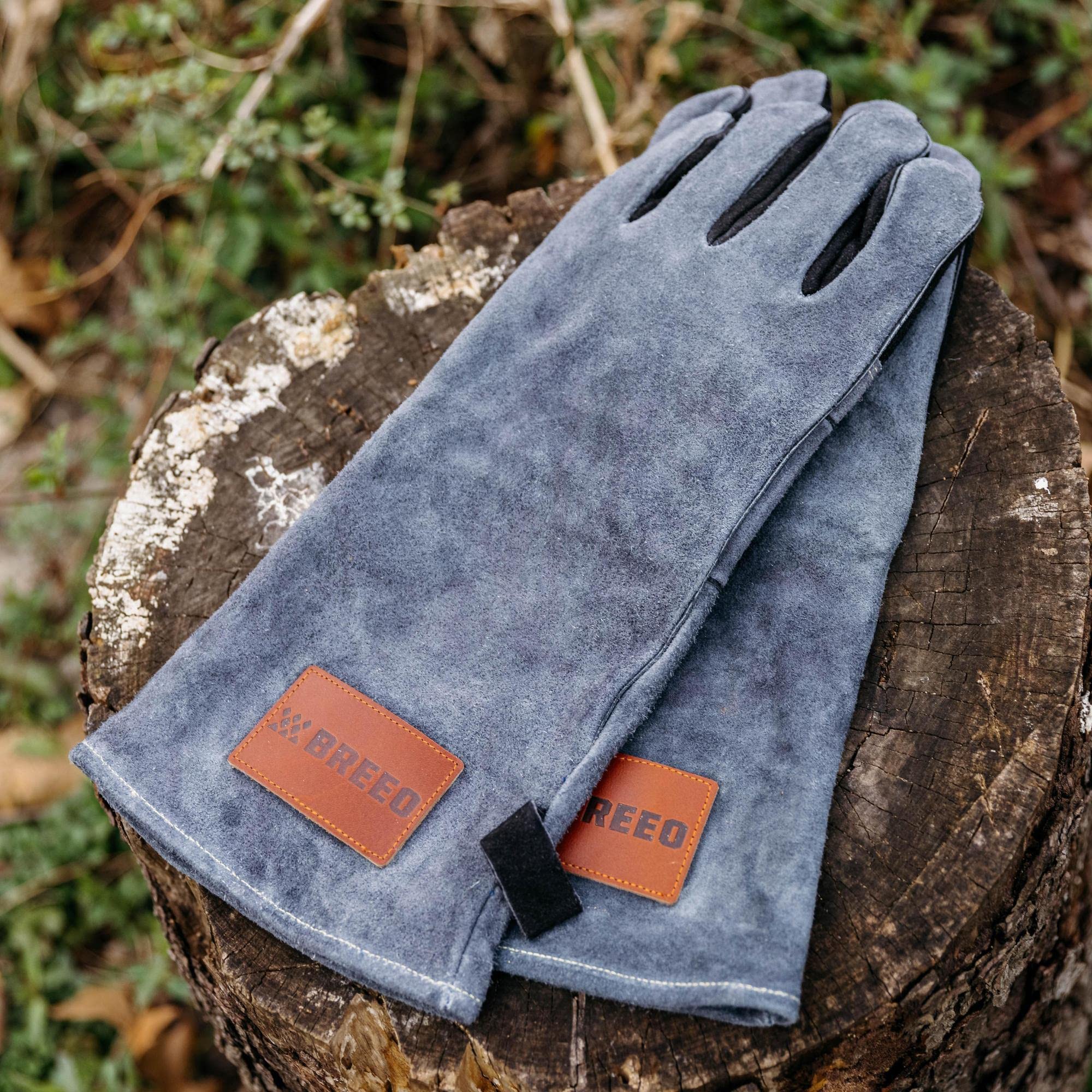 Breeo Fire Pit Gloves - Leather, Heat-Resistant Fire Gloves for Outdoor Cooking & Grilling - Air-Isolated Aluminum Foil Grip - Control the Flame - Heat Resistant up to 1000° - One Size Fits All