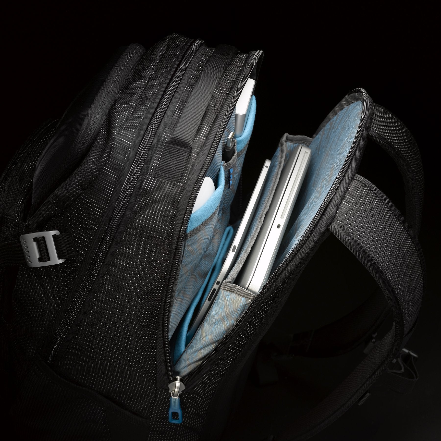 Thule Crossover 32L Backpack - 15inch MacBook Pro / 15.6inch PC/Tablet compatible - Crush proof sunglass/tech pocket - Travel backpack - Carry on sized backpack,Black