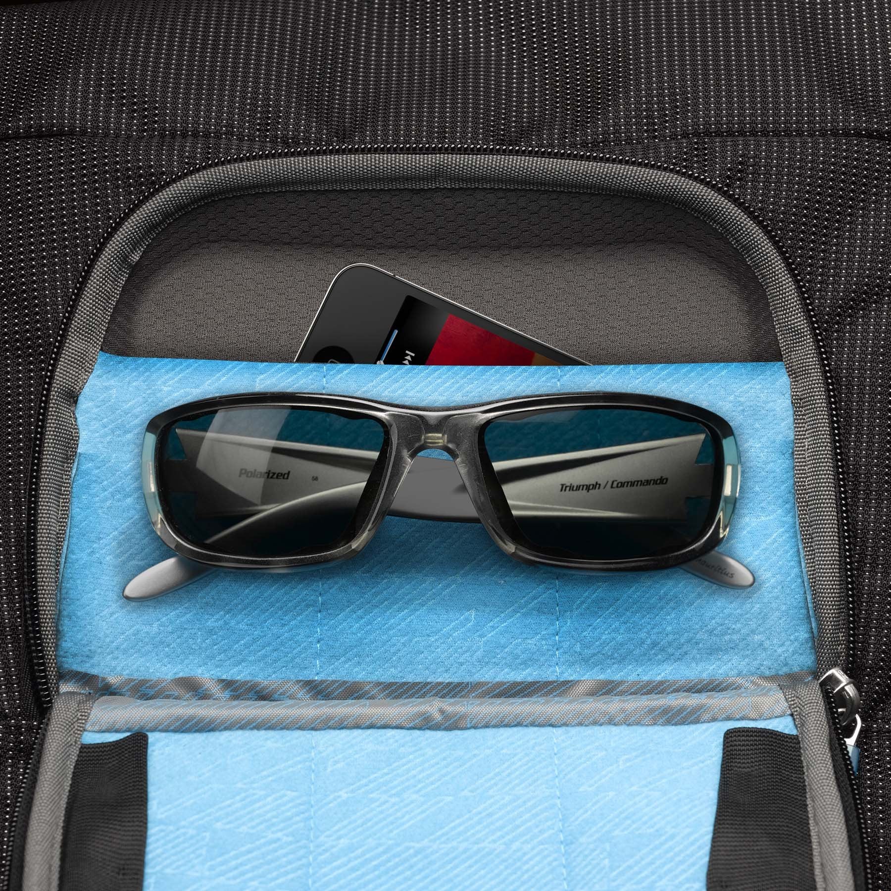 Thule Crossover 32L Backpack - 15inch MacBook Pro / 15.6inch PC/Tablet compatible - Crush proof sunglass/tech pocket - Travel backpack - Carry on sized backpack,Black
