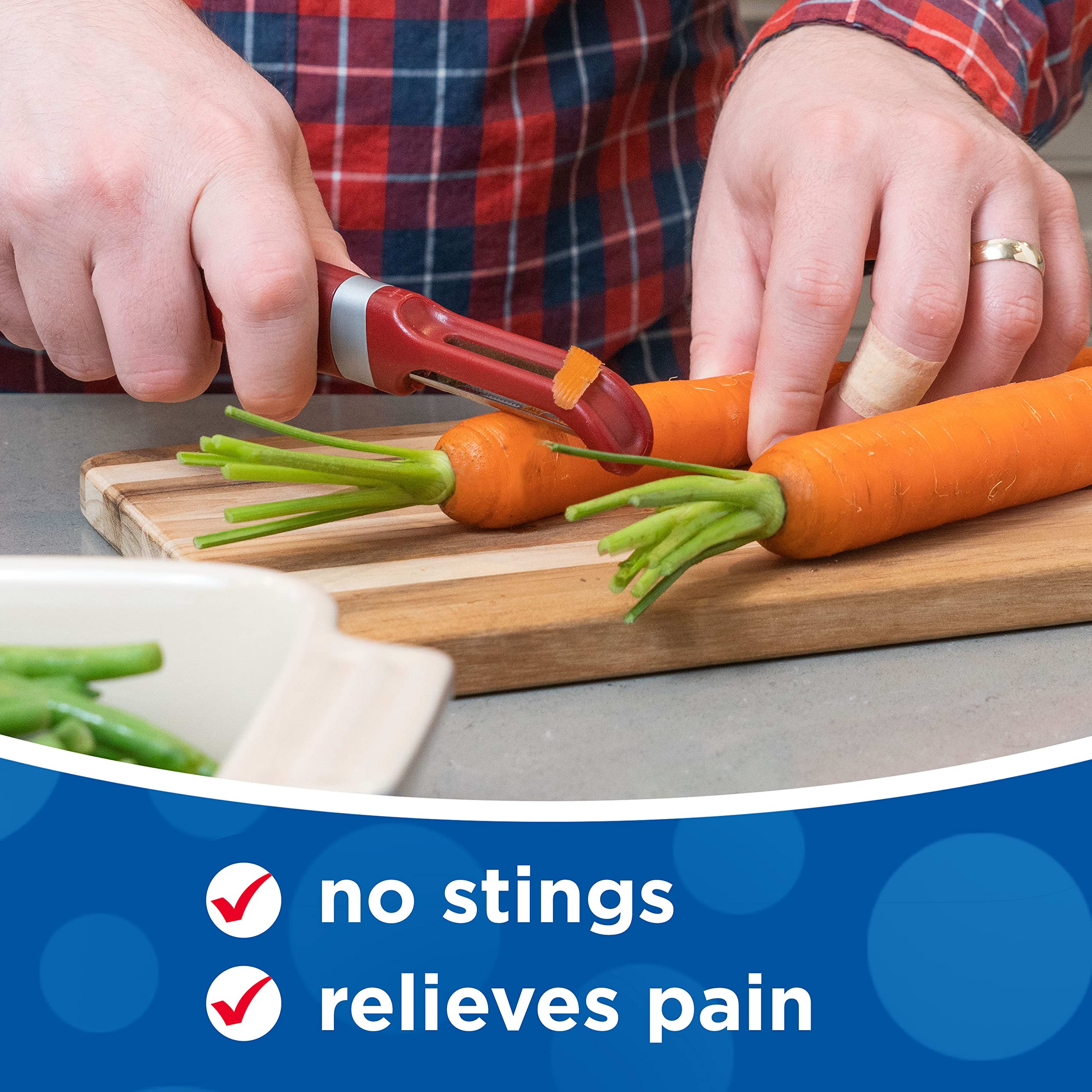 Band-Aid Brand Antiseptic Cleansing Spray, First Aid Antiseptic Spray Relieves Pain & Kill Germs, with Benzalkonium Cl Wound Antiseptic & Pramoxine HCl Topical Analgesic, 2 x 8 fl. oz