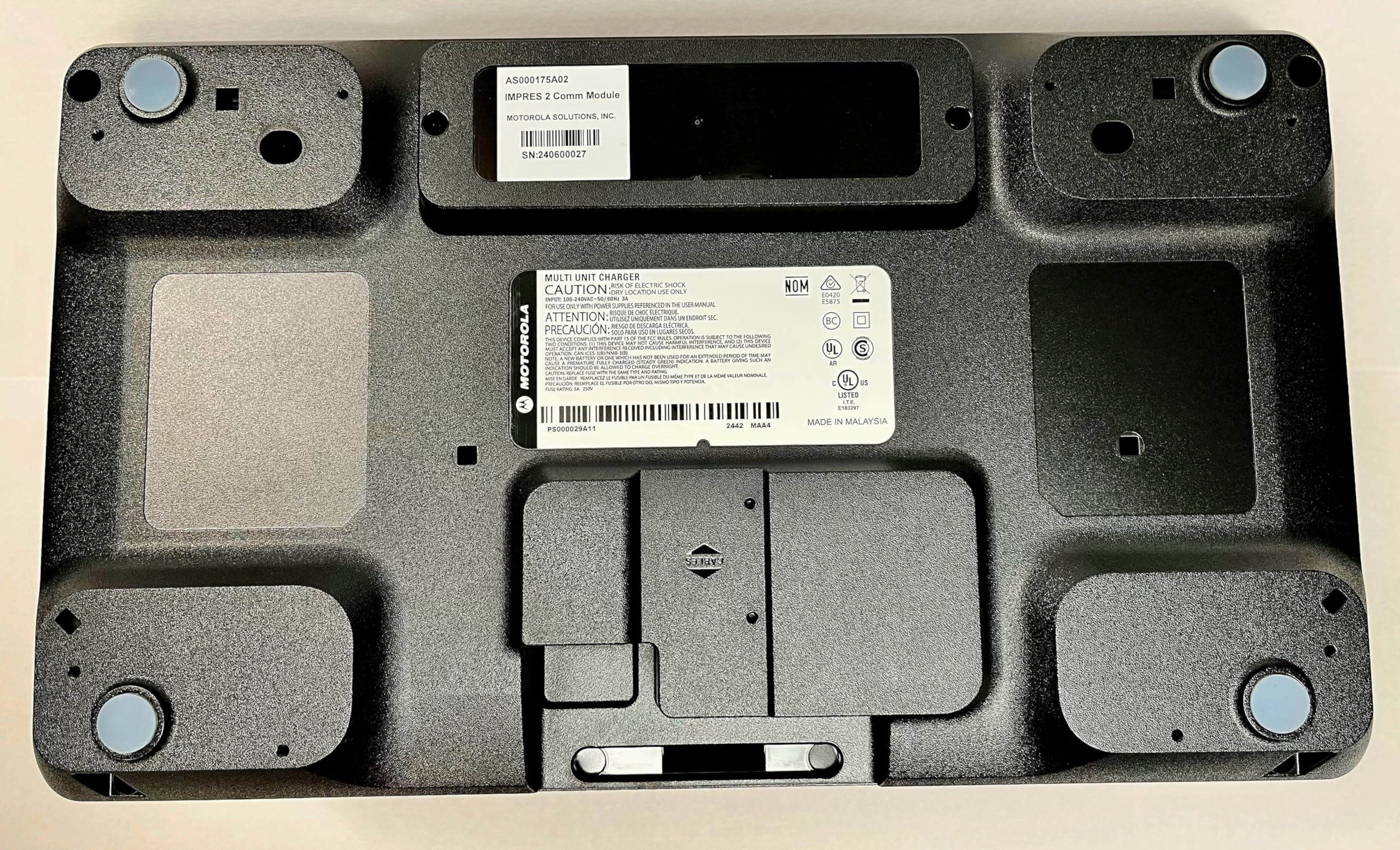 Motorola NNTN7073B - NNTN8844A Motorola IMPRES APX Multi-Unit Charger with Display