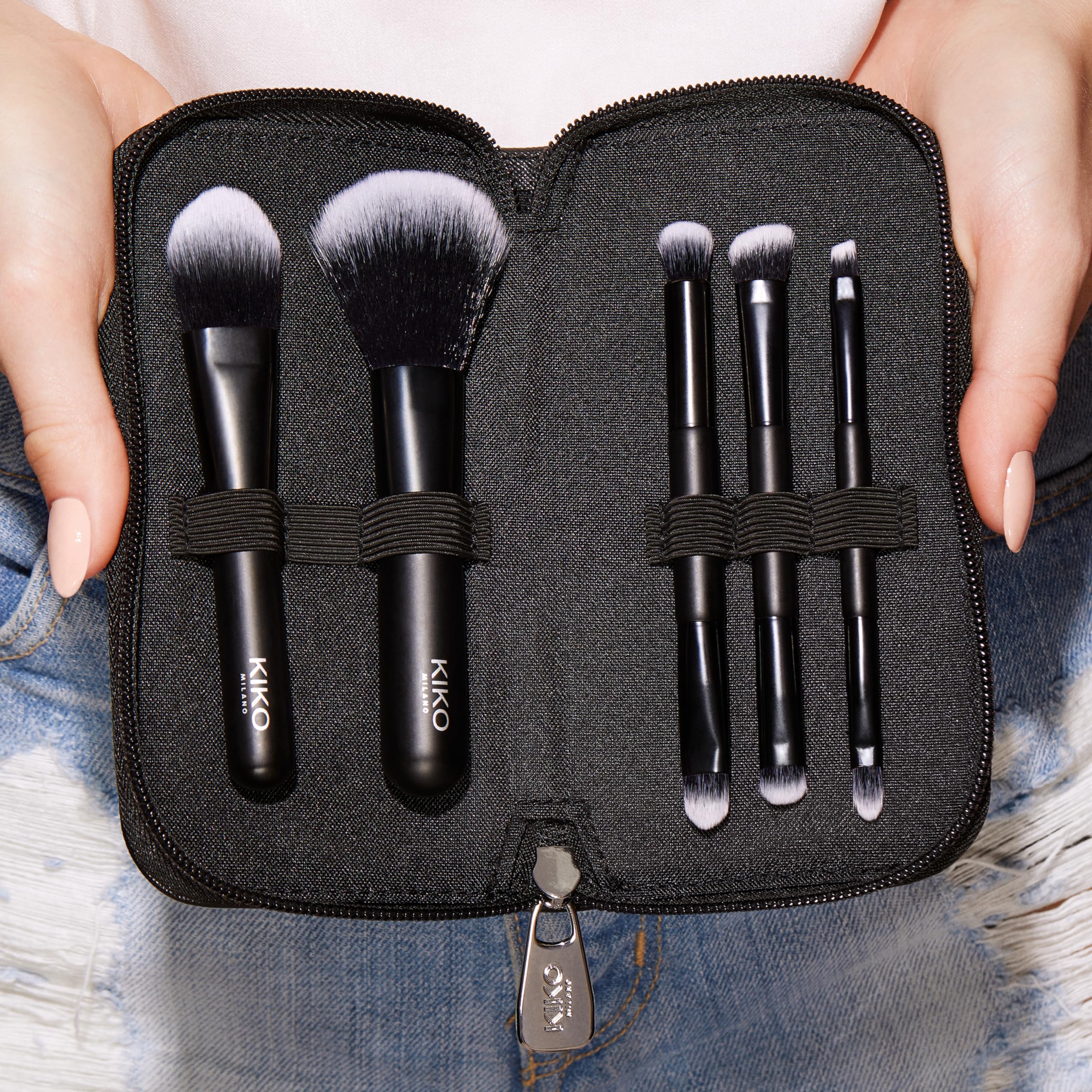 KIKO Milano Travel Brush Set | Travel Pouch With 5 Professional Brushes