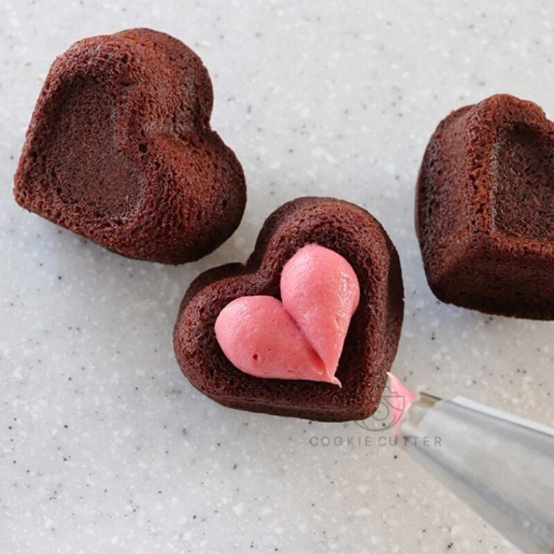 6-Cup Non-Stick Love Shaped Baking Mold