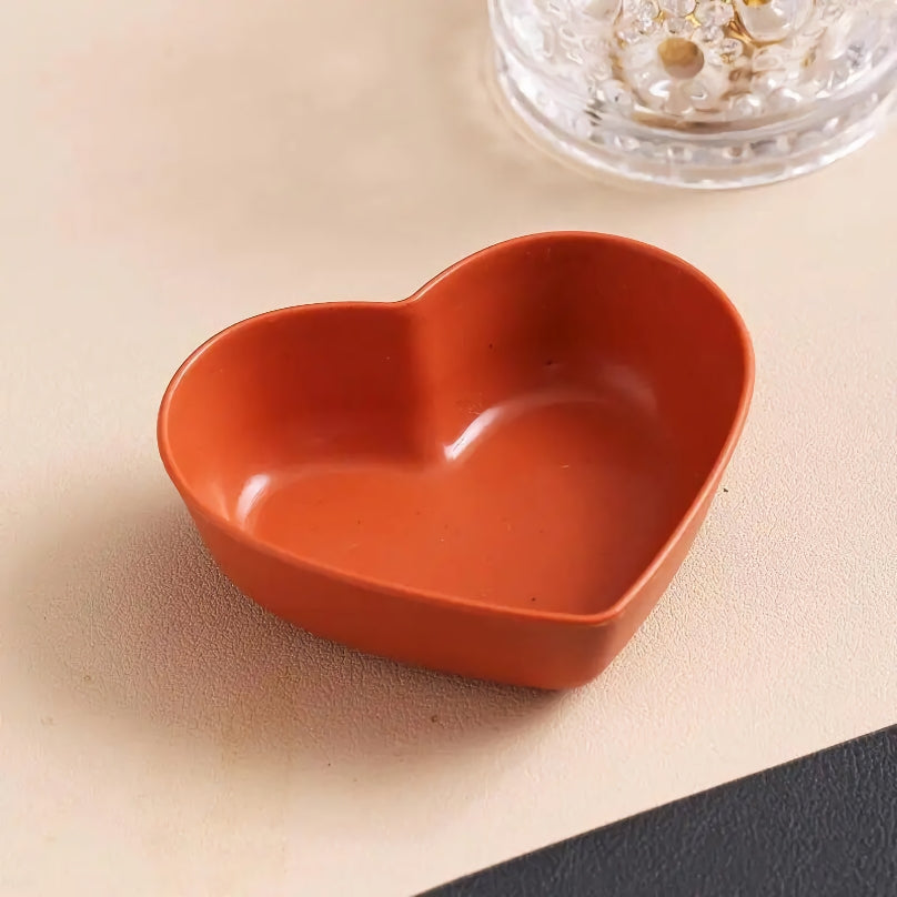 Heart-Shaped Wheat Straw Plastic Seasoning Dish