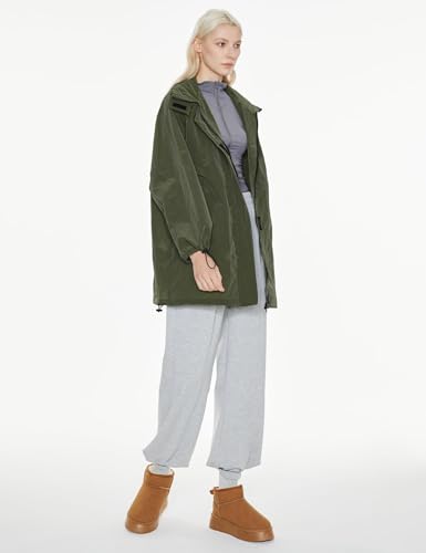 Orolay Women's Lightweight Windbreaker Hooded Rain Jacket Relaxed Fit Raincoat with Pockets for Outdoor Armygreen