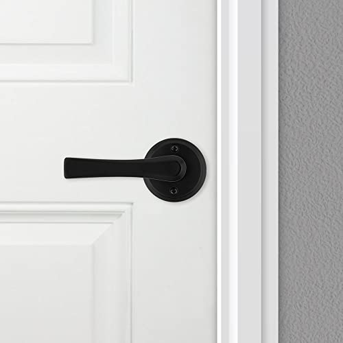 Kwikset Katella Entry Door Handle with Lock and Key, Secure Keyed Reversible Lever Exterior, For Front Entrance and Bedrooms, Matte Black, Pick Resistant Smartkey Rekey Security and Microban