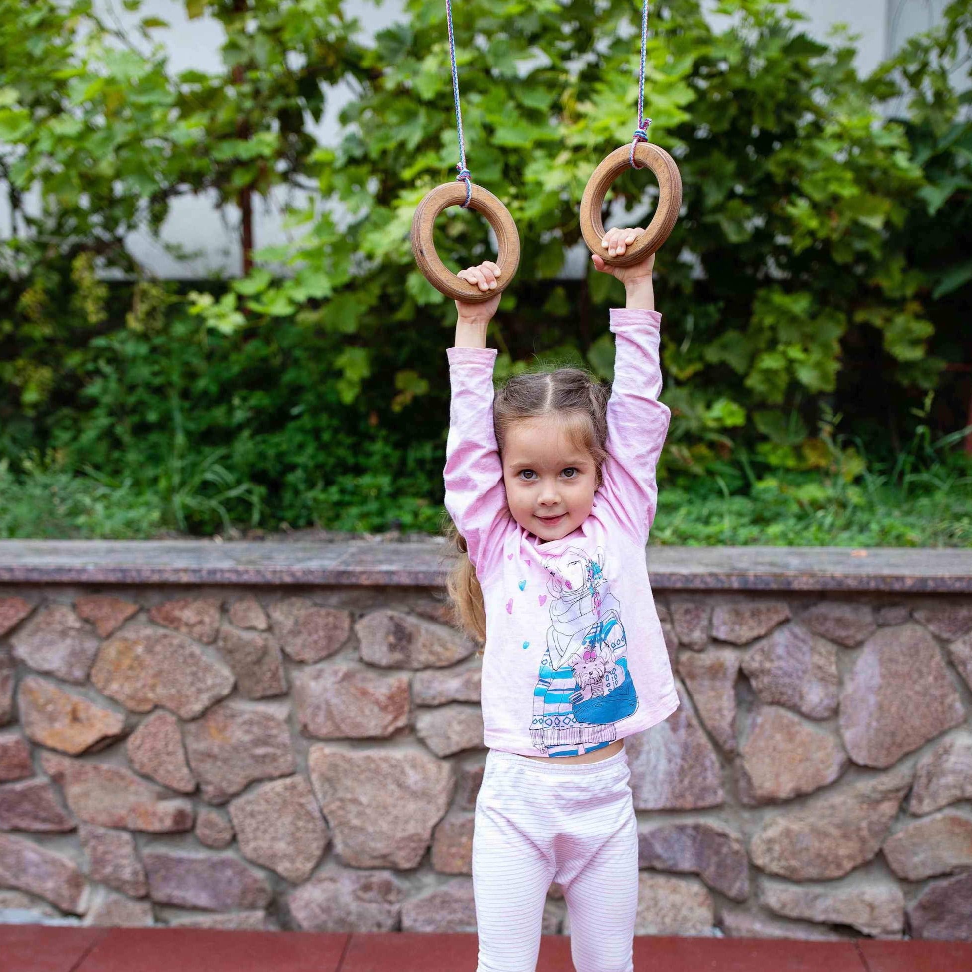Wooden gymnastic rings for kids