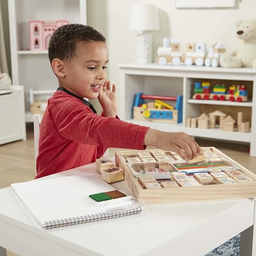 Melissa & Doug Deluxe Wooden Stamp Set: Animals - 30 Stamps, 6 Markers, 2 Stamp Pads Kids Art Projects, Wooden Stamps With Washable Ink, For Kids Ages 4+