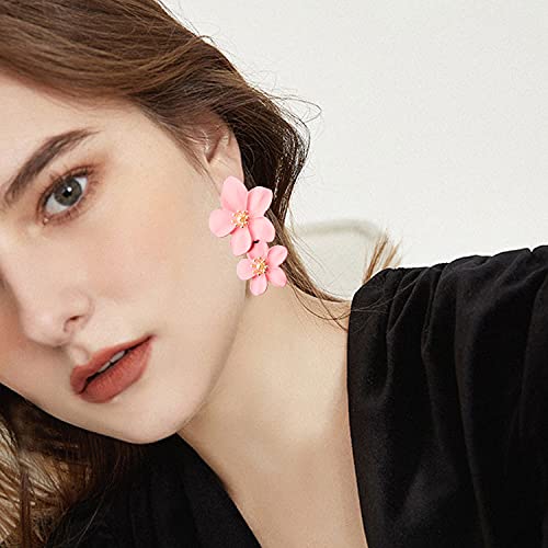 Seakuur Boho Flower Stud Earrings for Women Flower Shaped Daisy Earrings with Gold Bud (Gold)