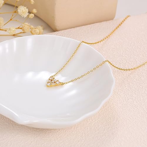 Tewiky Dainty Gold Pendant Necklace for Women, 14k Gold Filled Diamond Necklaces Minimalist Gold CZ Flower Necklace Delicate Preppy Necklace Aesthetic Gold Jewelry Cute Necklaces