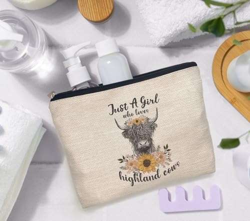 IWXYI Highland Cow Bag,Highland Cow Gifts,Cow Toiletry Bag,Just a Girl Who Loves Highland Cow Makeup Bag,Highland Cow Make Up Bag Zipper Pouch Travel Toiletry Bag,Highland Cow Lover Gifts