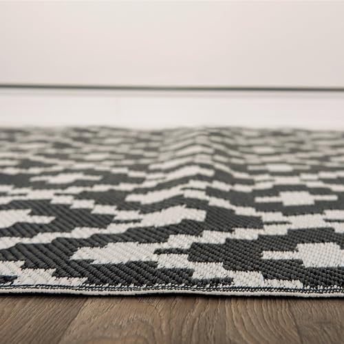 Rugshop Maui Contemporary Geometric Reversible Crease-Free Waterproof Premium Recycled Plastic Outdoor Rugs for Patio,Backyard,RV,Deck,Picnic,Trailer,Beach,Camping Black 3' x 5'