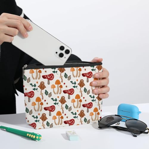 ZHAMEN Mushroom Gifts Cute Mushroom Stuff Makeup Bag Mushroom Accessories Mushroom Things Makeup Pouch for Women Cousin Sister Mushroom Lovers Mushroom Themed Gifts Cosmetic Bag Mushroom Party Favors
