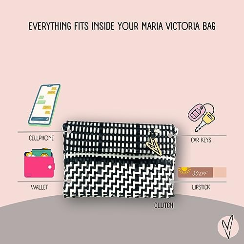 MARIA VICTORIA Handwoven Plastic Mexican Clutch For Women, Water Resistance, Perfect For Summer, Travel, Indoor And Outdoor Activities, Magpie BW