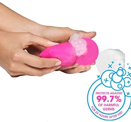 Beautyblender® | Blendercleanser® Solid Unscented Makeup Sponge & Brush Cleanser + Silicone Scrub Mat | Professional Cleansing Tool, Makeup Sponge Cleaner, Vegan & Cruelty Free, Made in USA