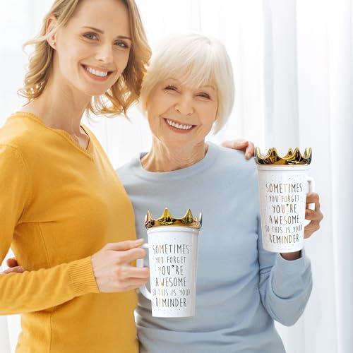 PeraBella Best Aunt Ever Coffee Mug, 19 oz, Ceramic, White and Gold, with Queen's Crown Lid and Long Brass Spoon